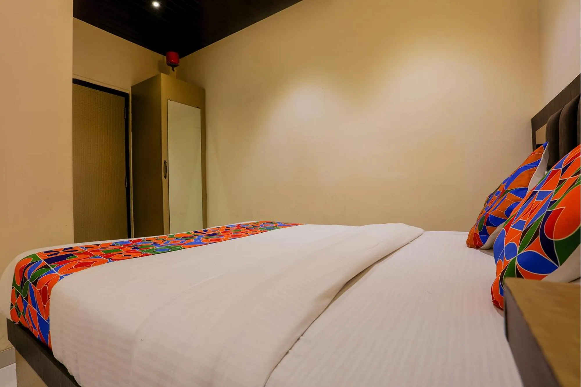 Bed in FabHotel Prime Land - Nr BKC