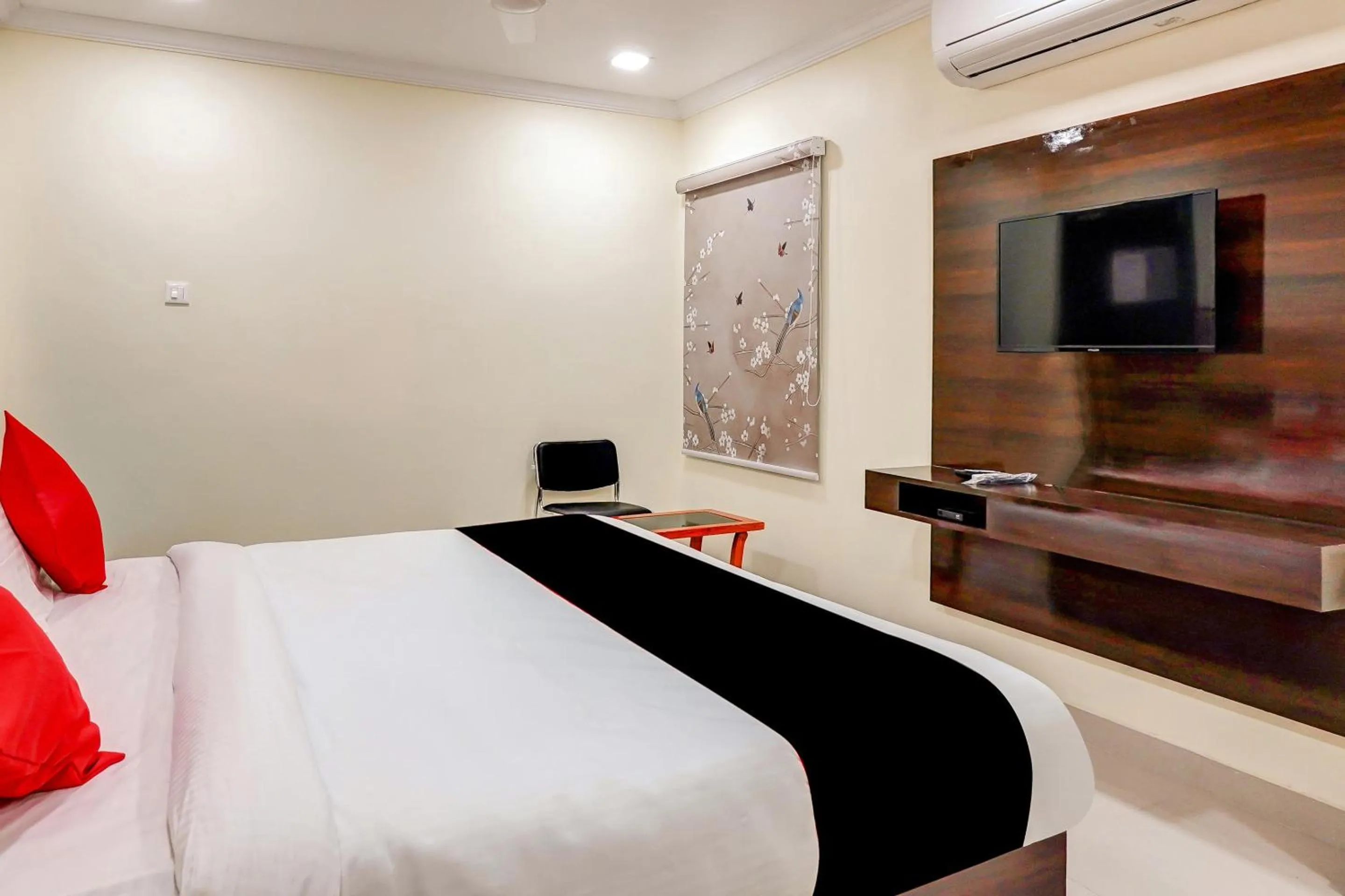 Bedroom in Super Capital O Siddartha Elite