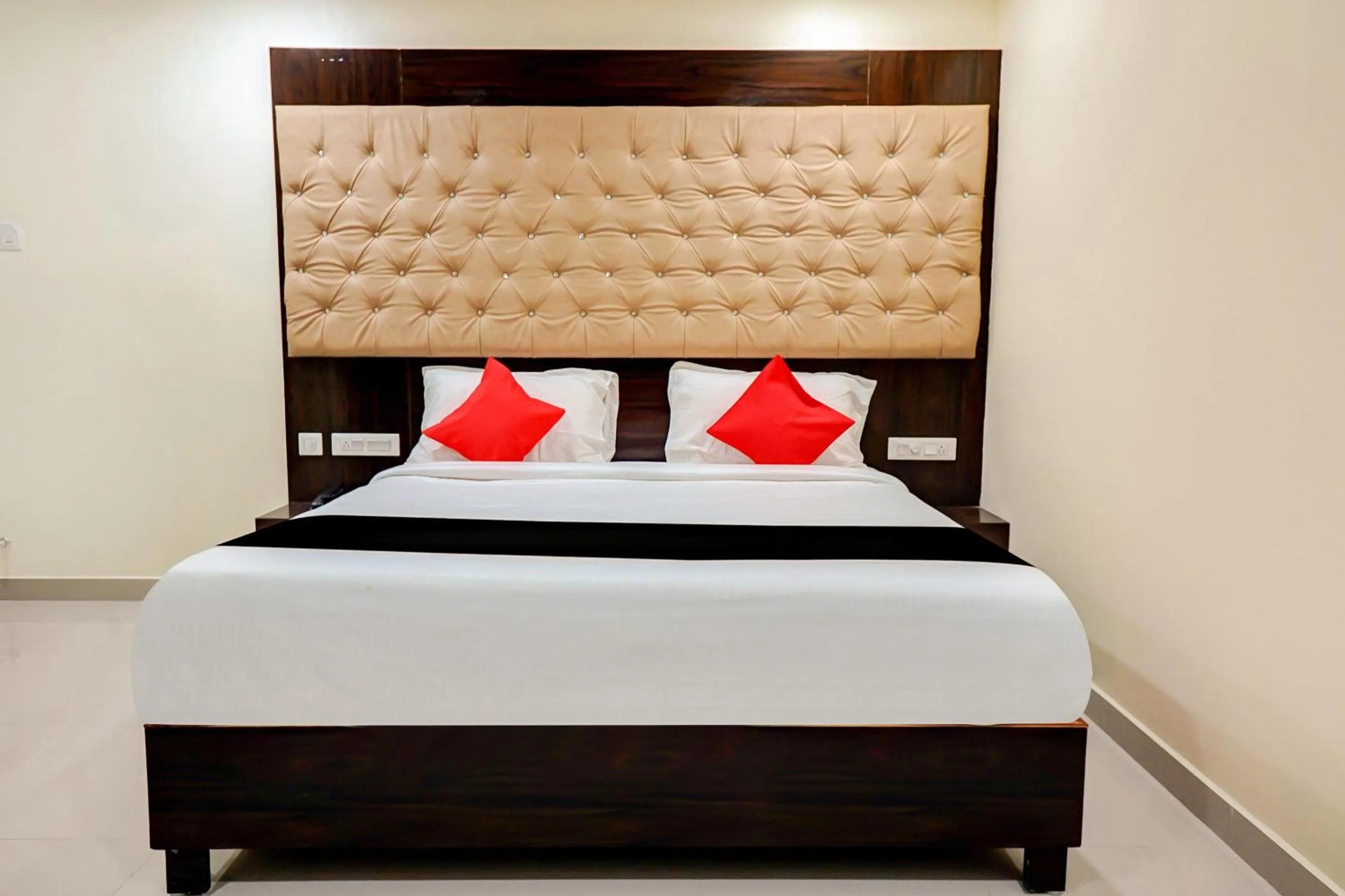 Bedroom in Super Capital O Siddartha Elite