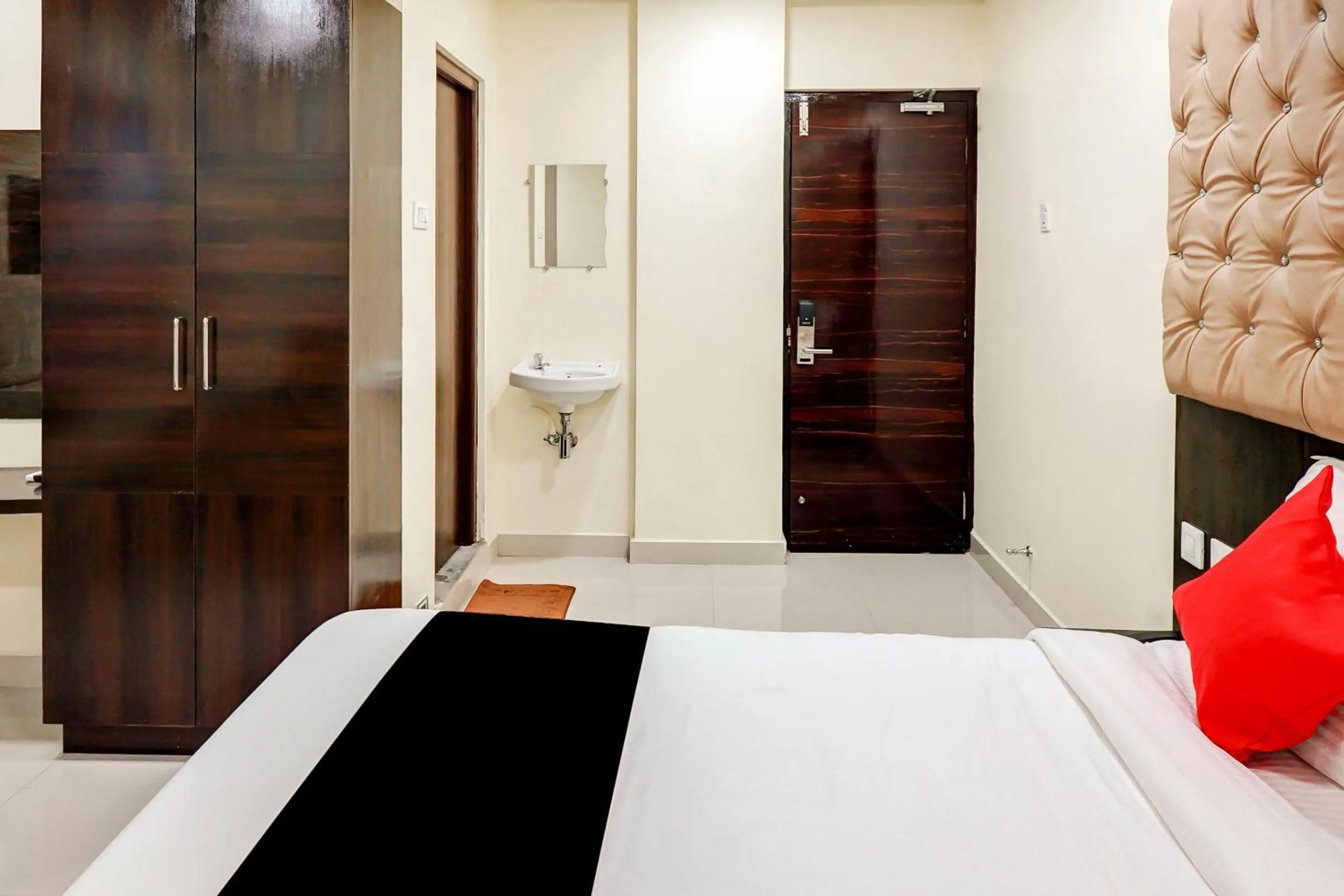 Bedroom in Super Capital O Siddartha Elite