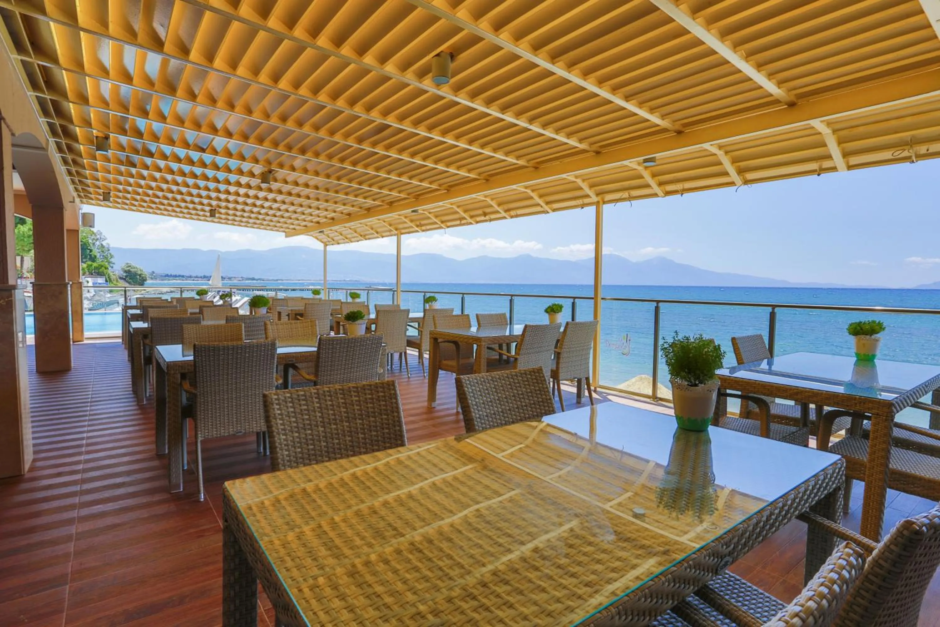 Restaurant/places to eat in Melis Hotel Kusadasi