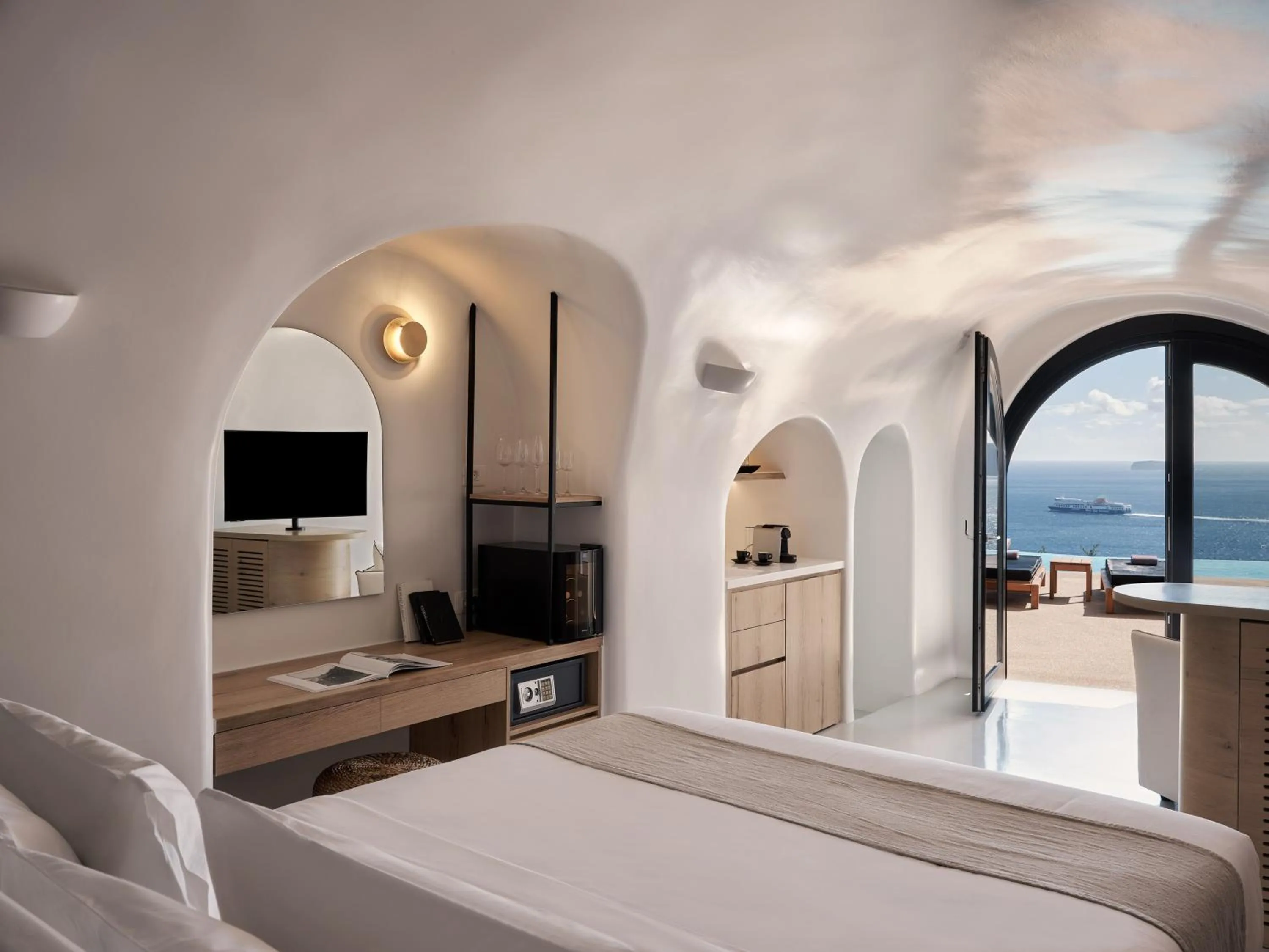 Bedroom, Bed in Olvos Luxury Suites