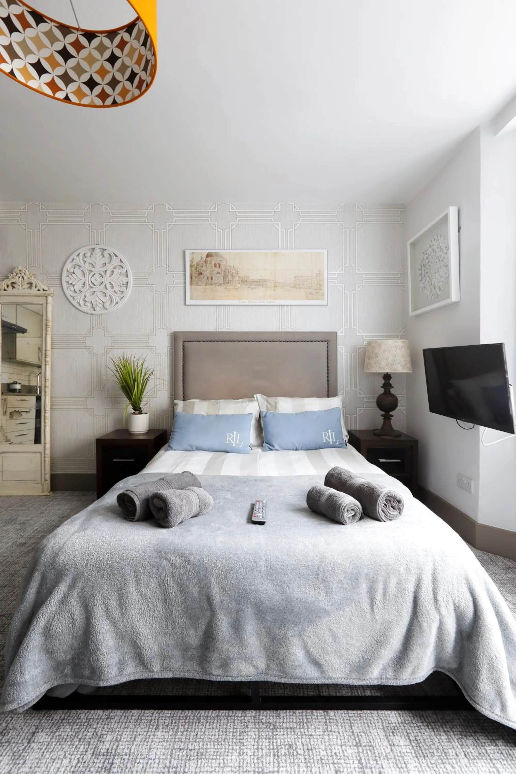 Bed in CITY HEART BRIGHTON