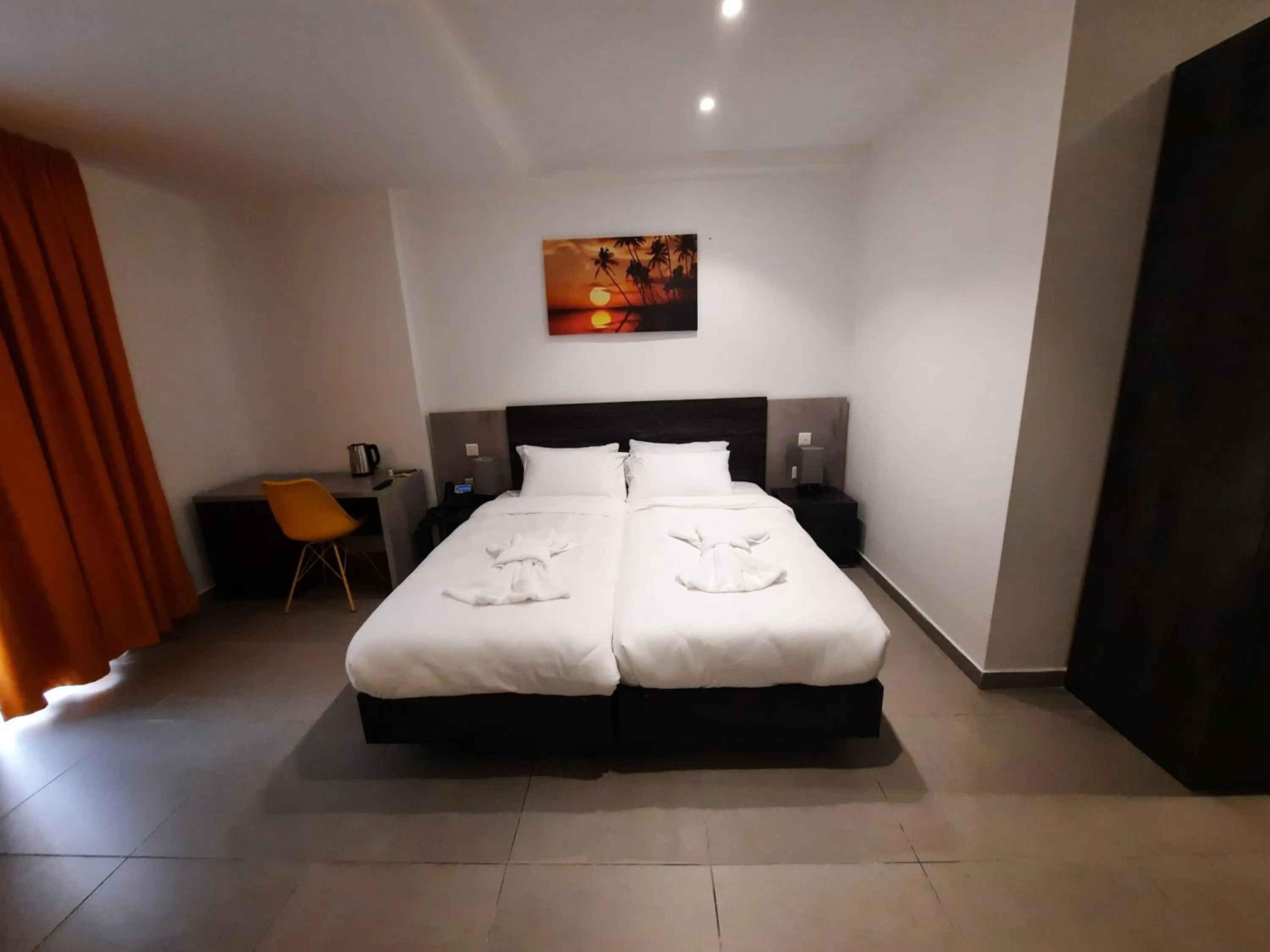 Bed in Hotel Shoreline