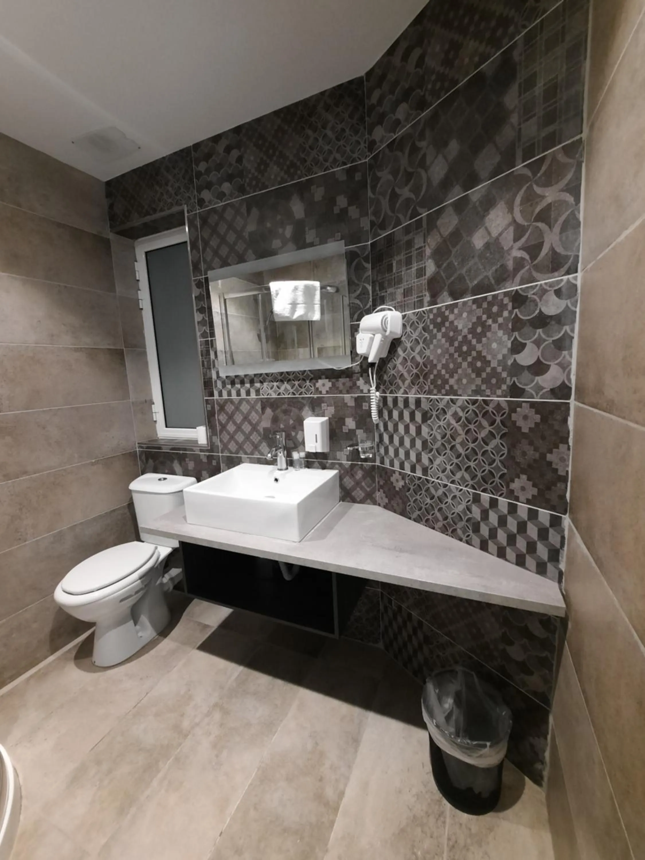 Bathroom in Hotel Shoreline