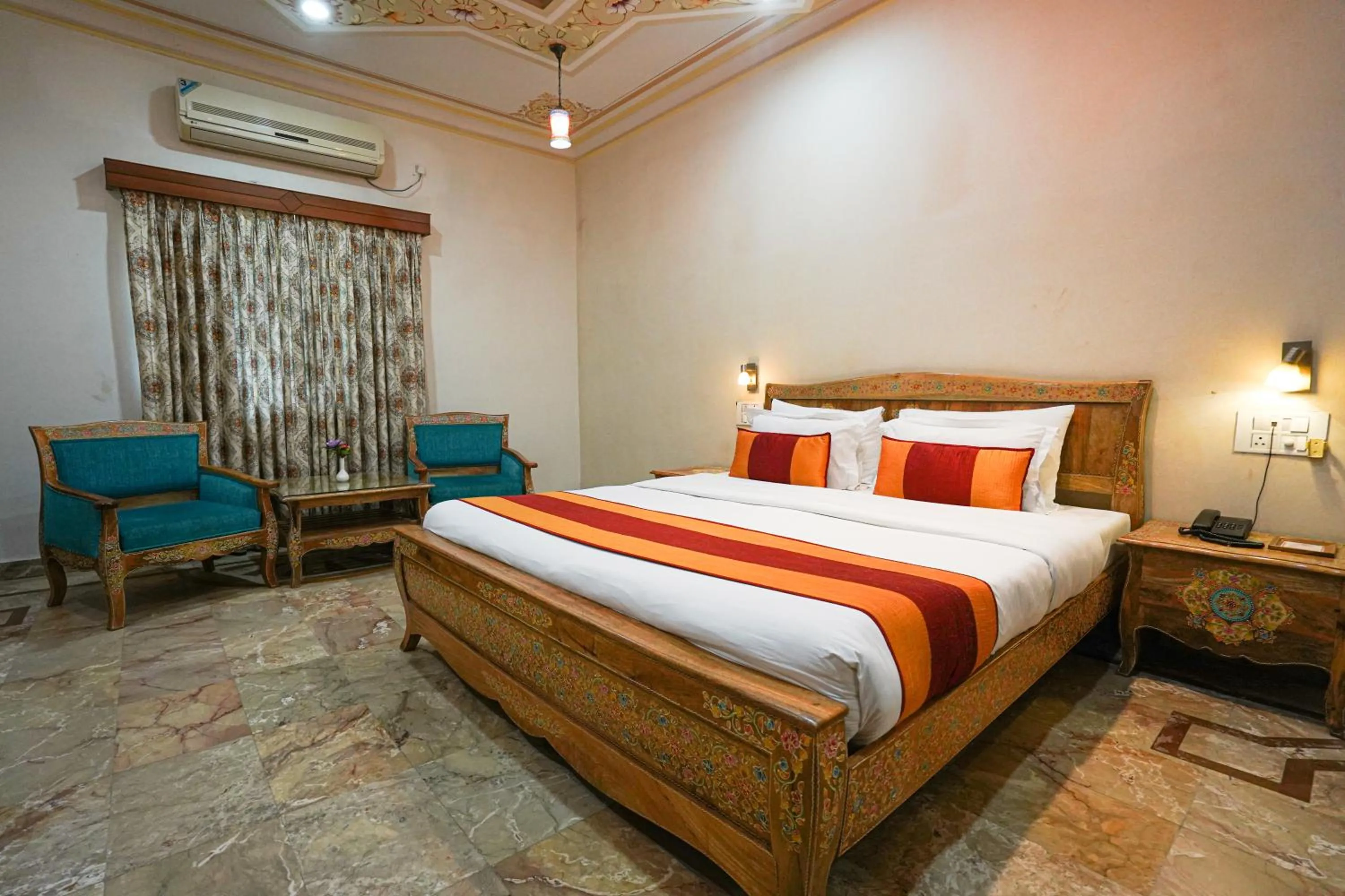 Bed in Marugarh Resort and Spa