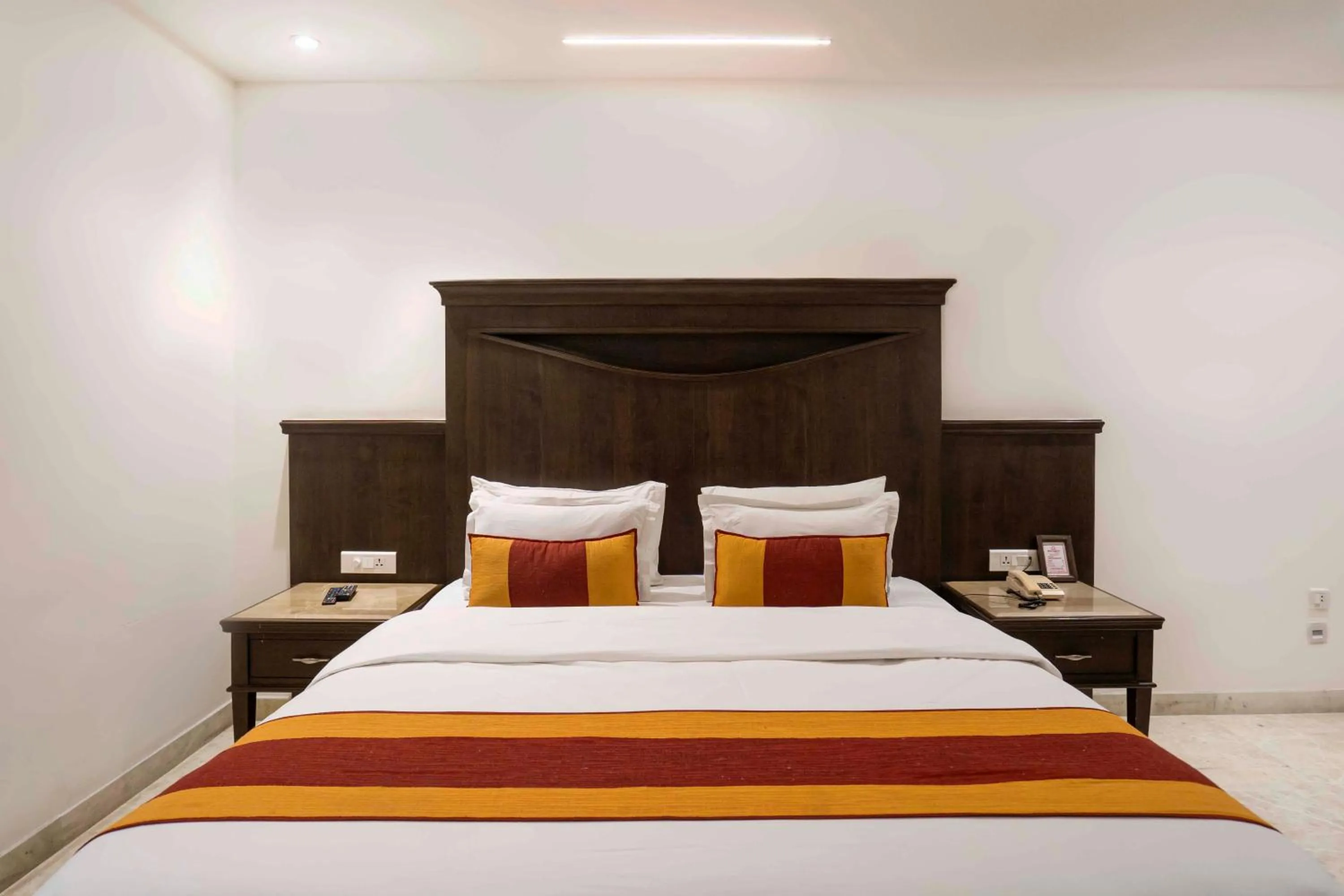 Bed in Marugarh Resort and Spa
