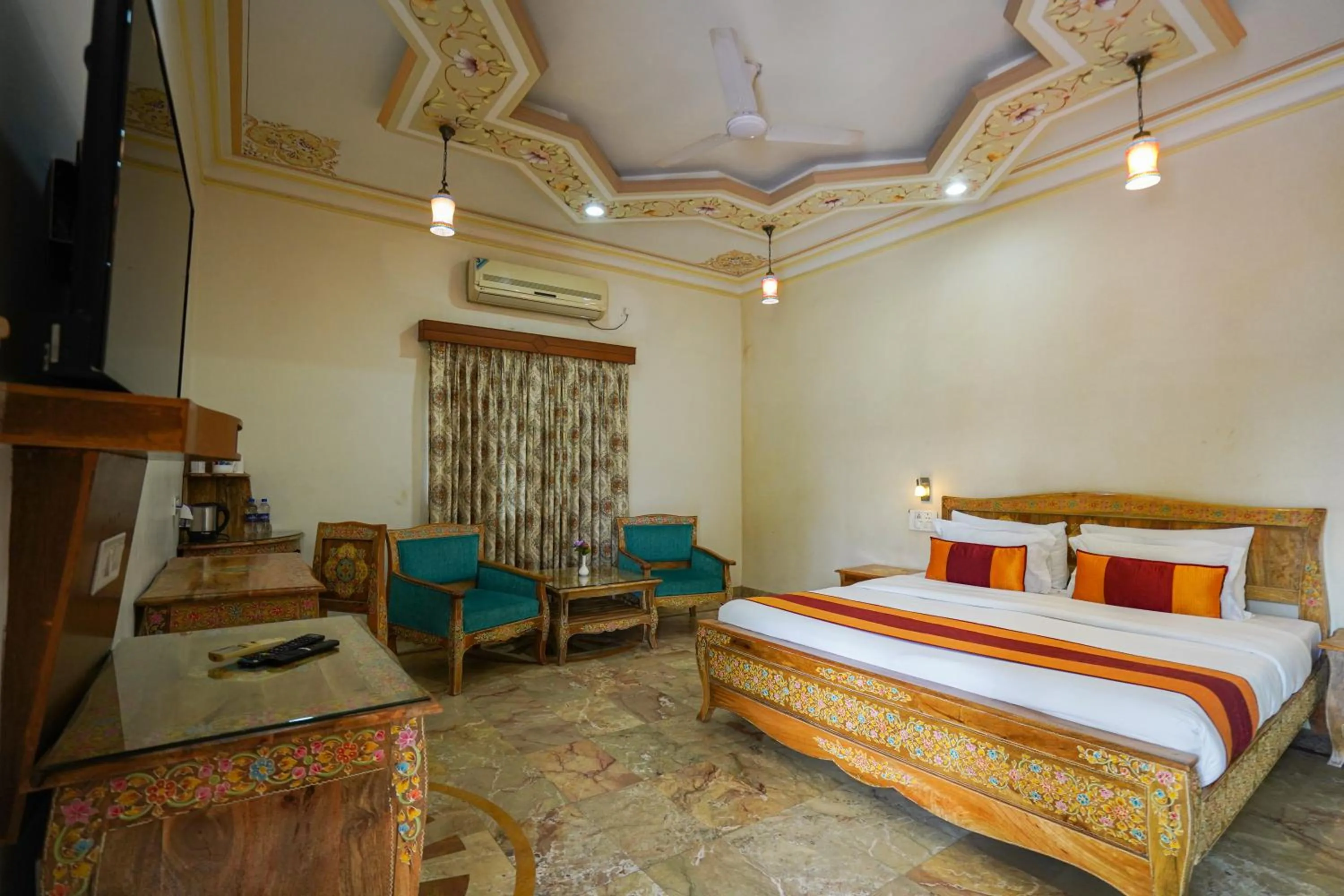 Bed in Marugarh Resort and Spa