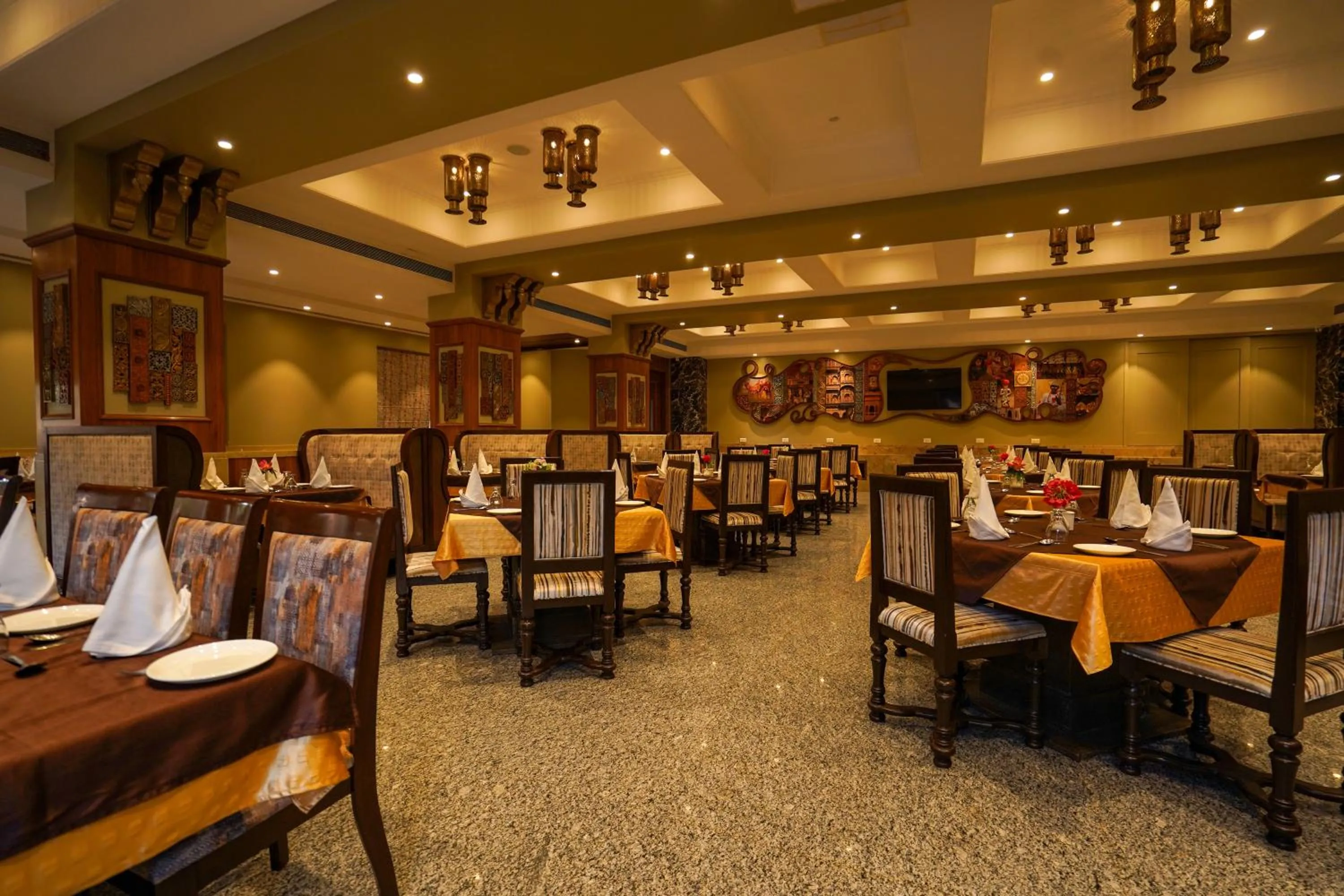 Restaurant/places to eat in Marugarh Resort and Spa
