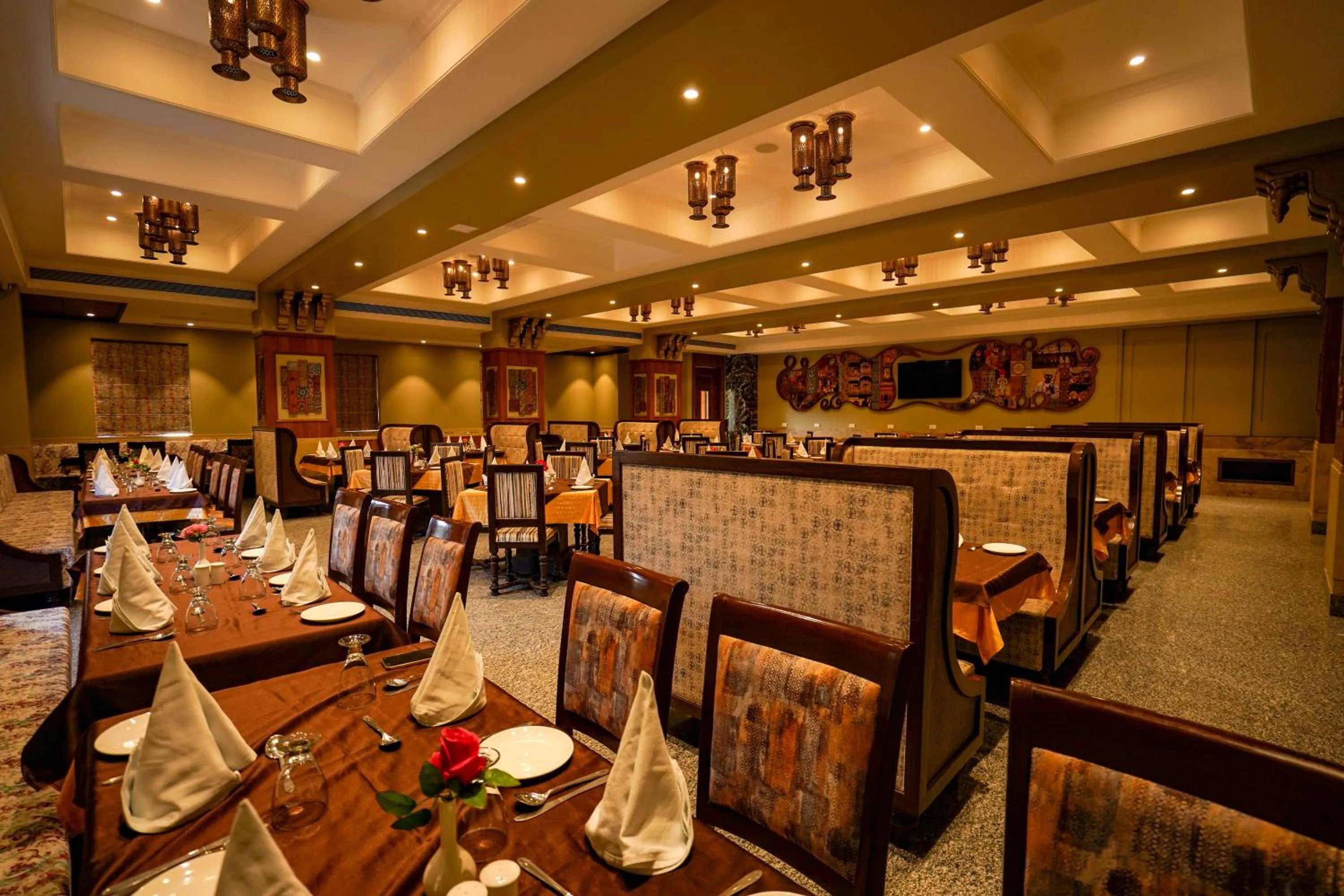 Restaurant/places to eat in Marugarh Resort and Spa