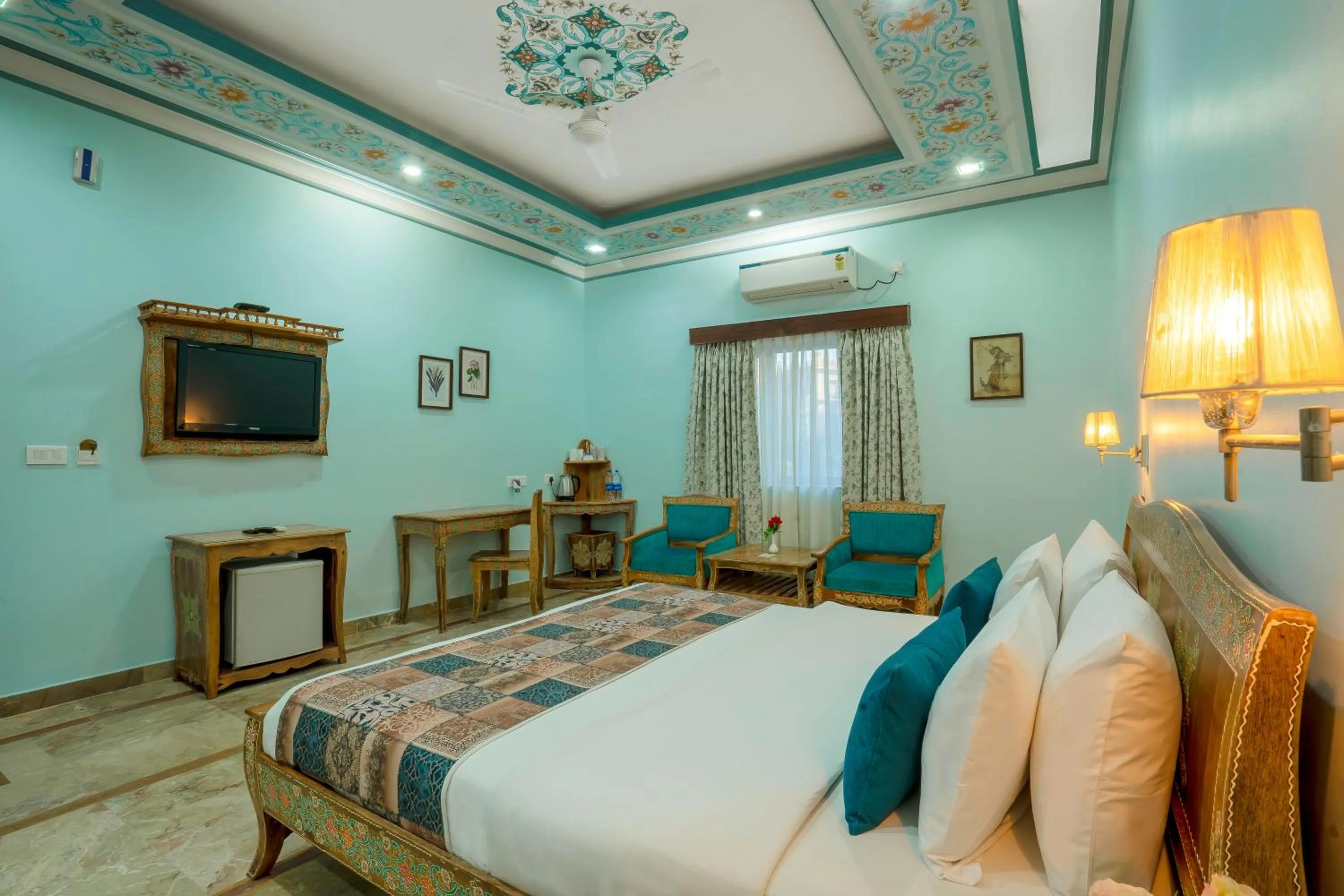 Bed in Marugarh Resort and Spa