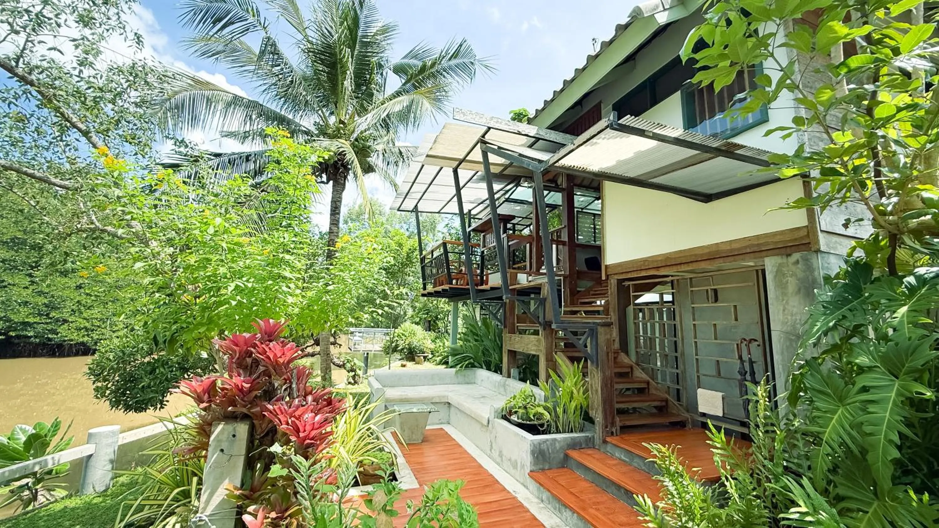 Property building in Rimsira