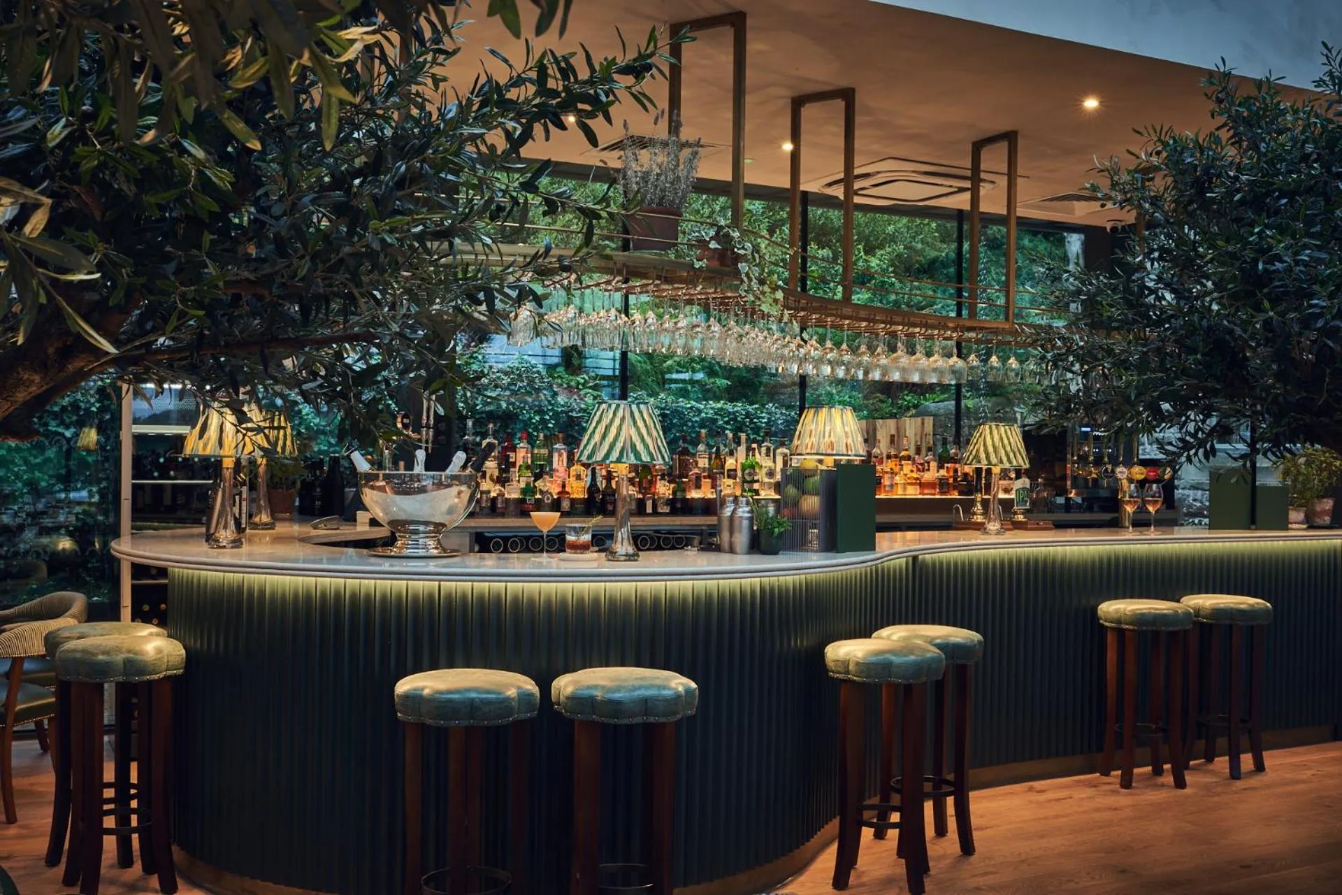 Lounge or bar in Wildhive Callow Hall