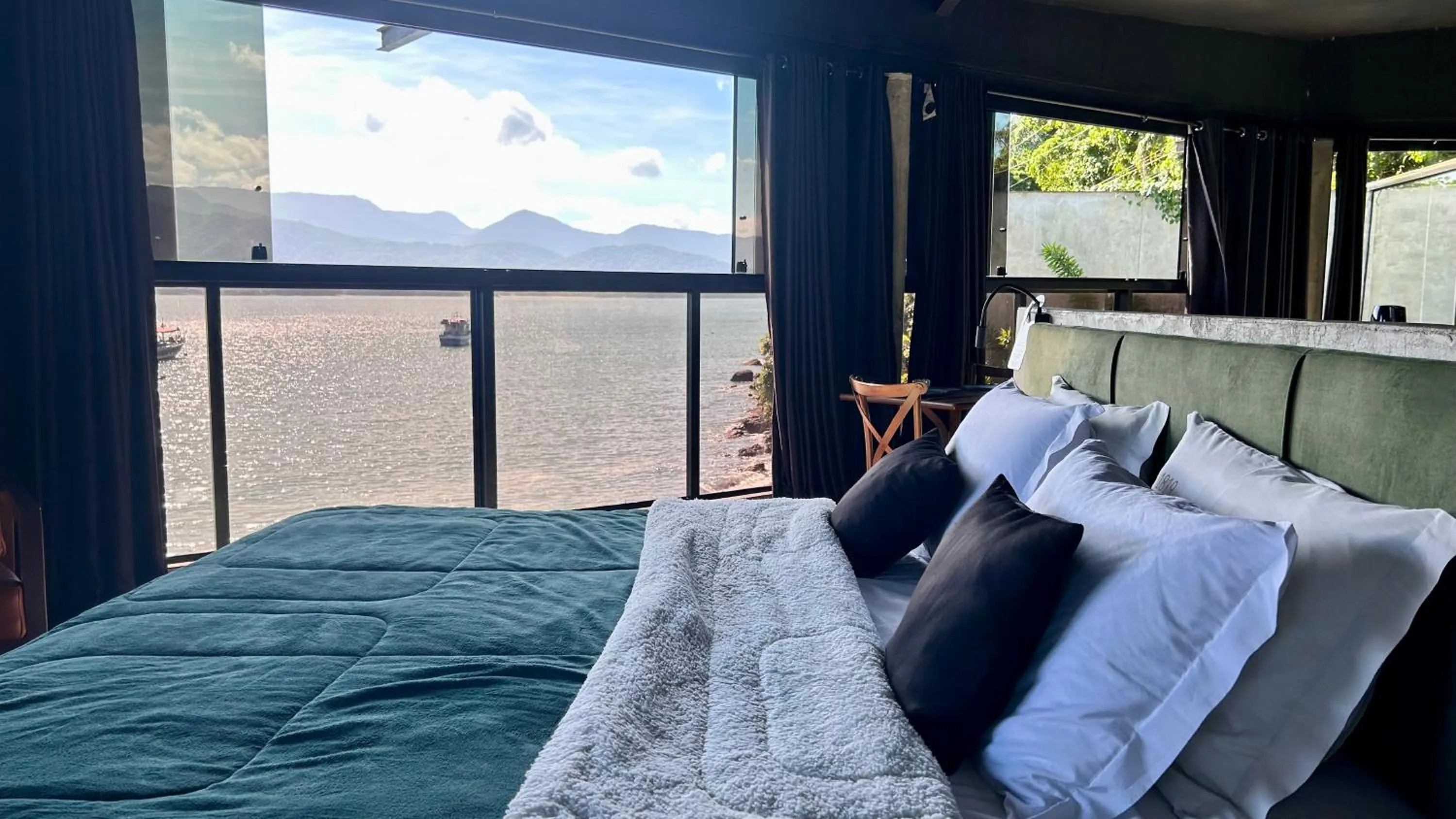 Bed in 1819 Marine Hotel