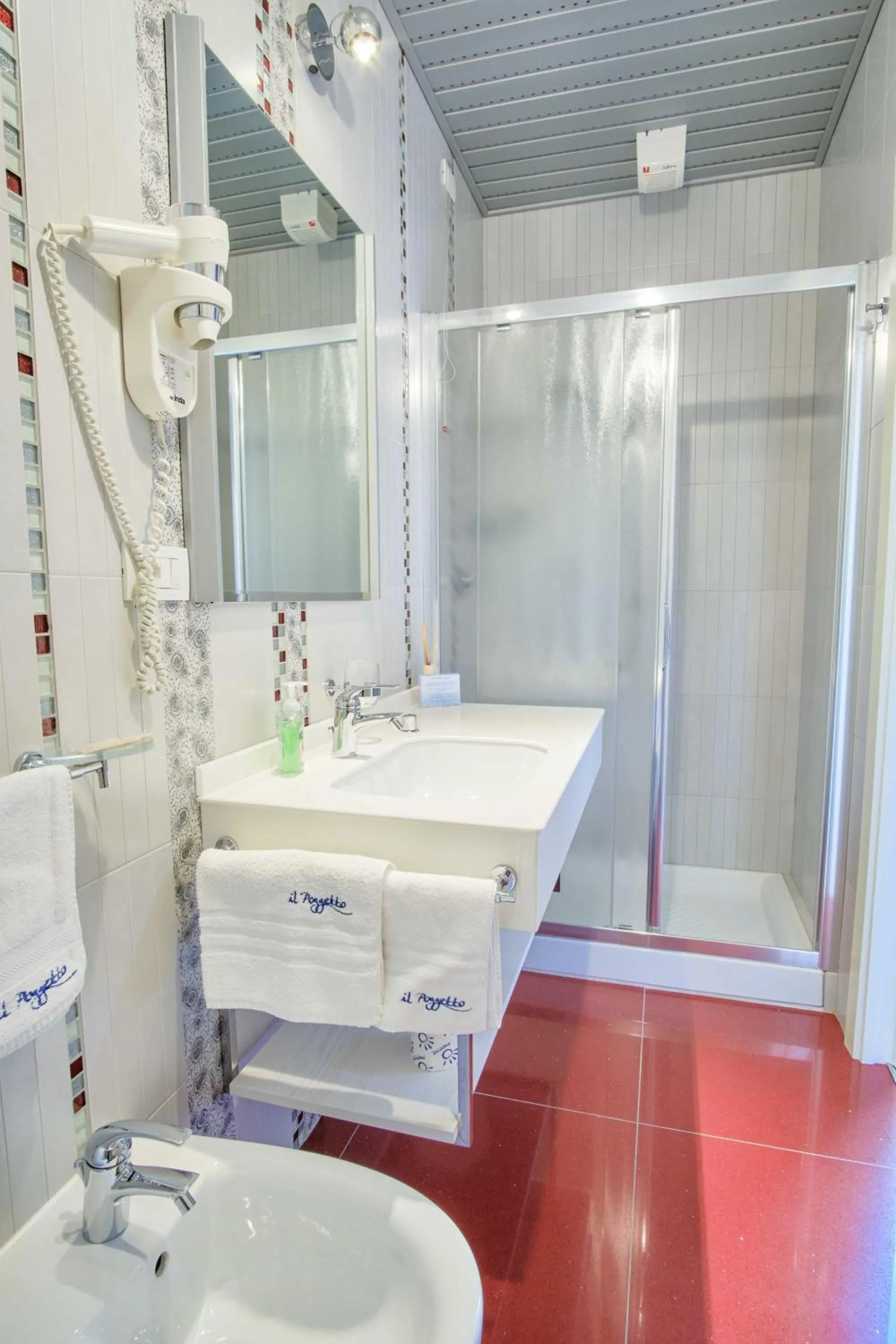 Shower in Albergo Diffuso Spa - Il Poggetto tra Urbino & San Marino