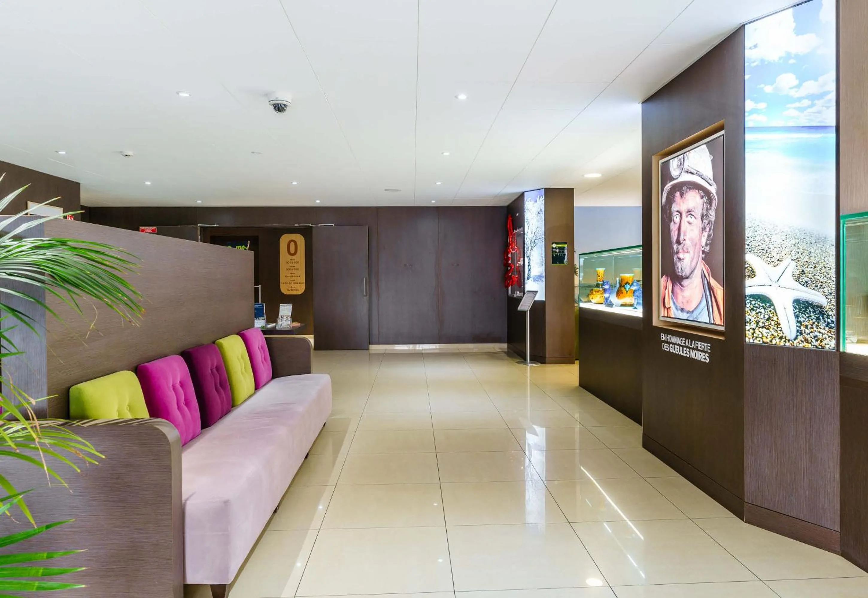 Seating area in B&B HOTEL Saint-Avold Nord