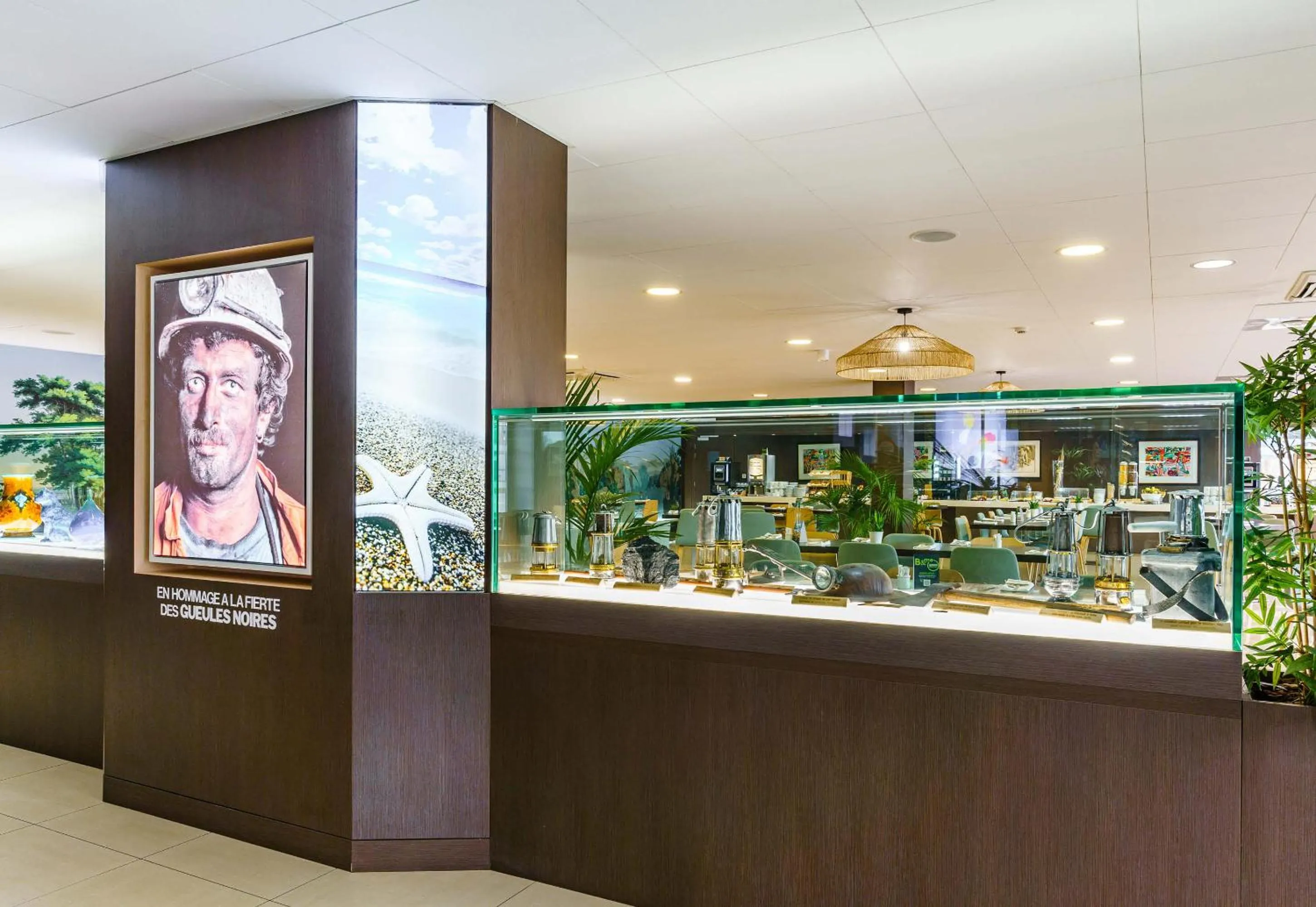 Decorative detail in B&B HOTEL Saint-Avold Nord