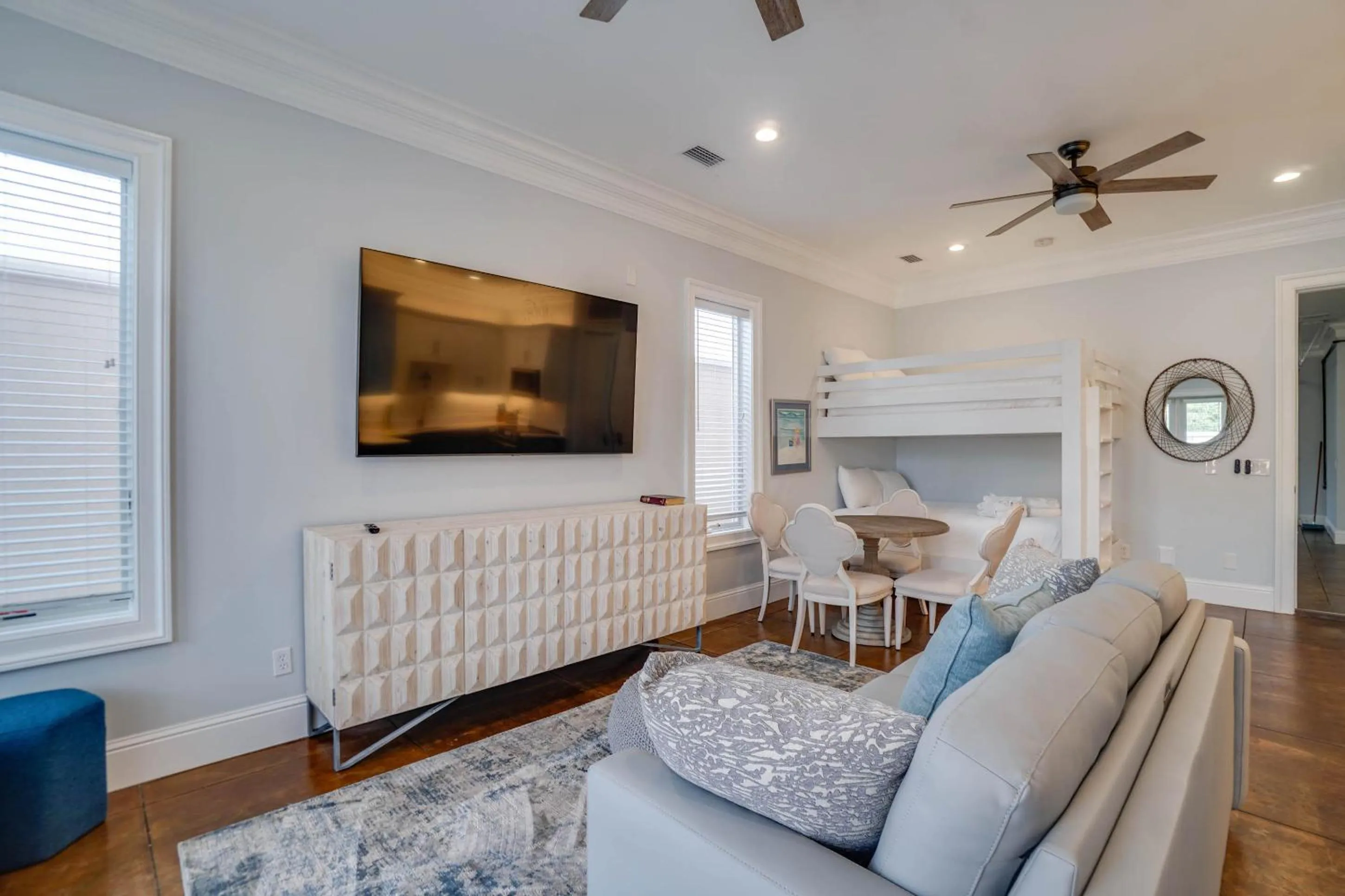 TV and multimedia in Beach House - Stairway to Heaven