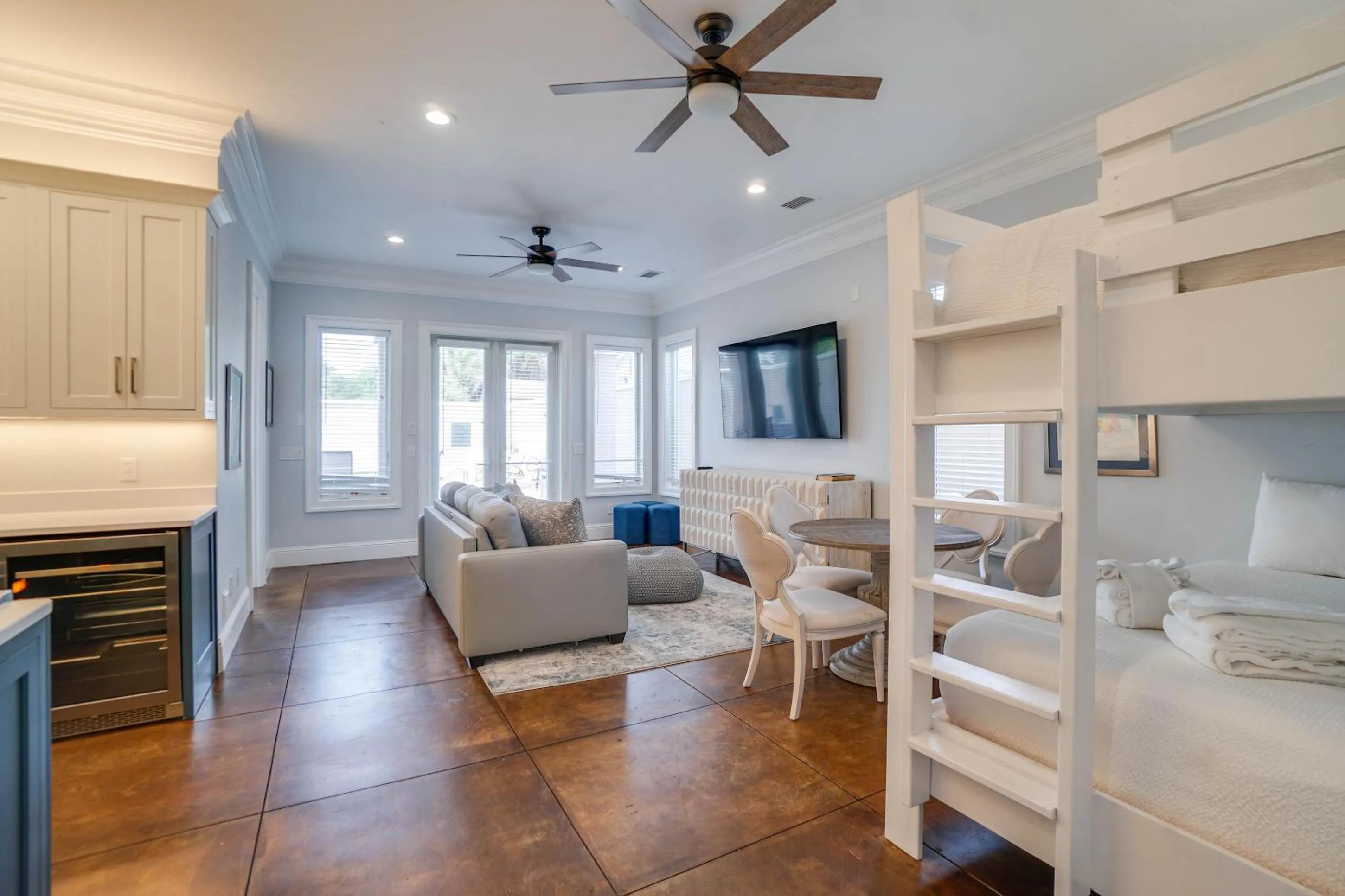 TV and multimedia in Beach House - Stairway to Heaven