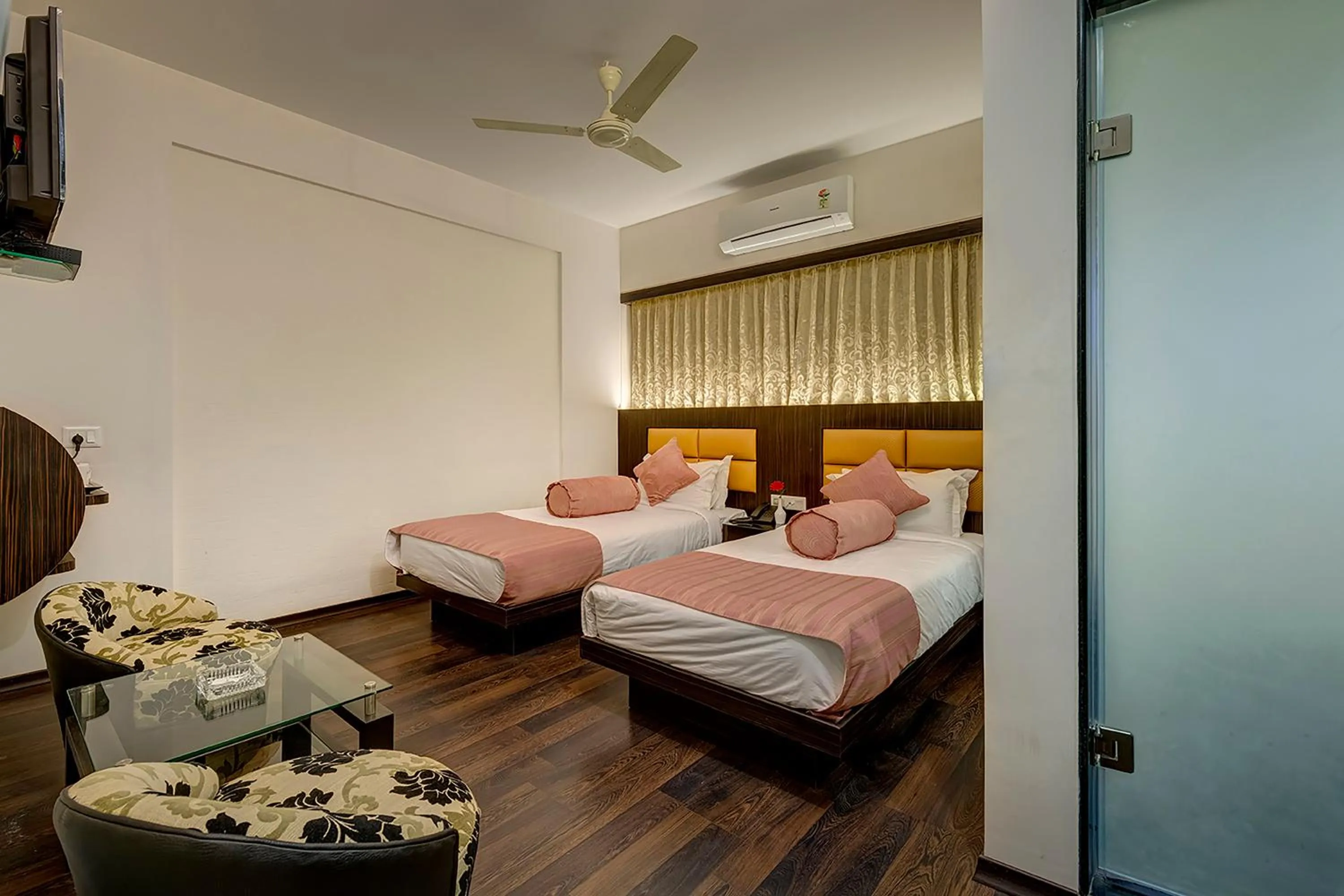 Bed in Viceroy Boutique Hotel