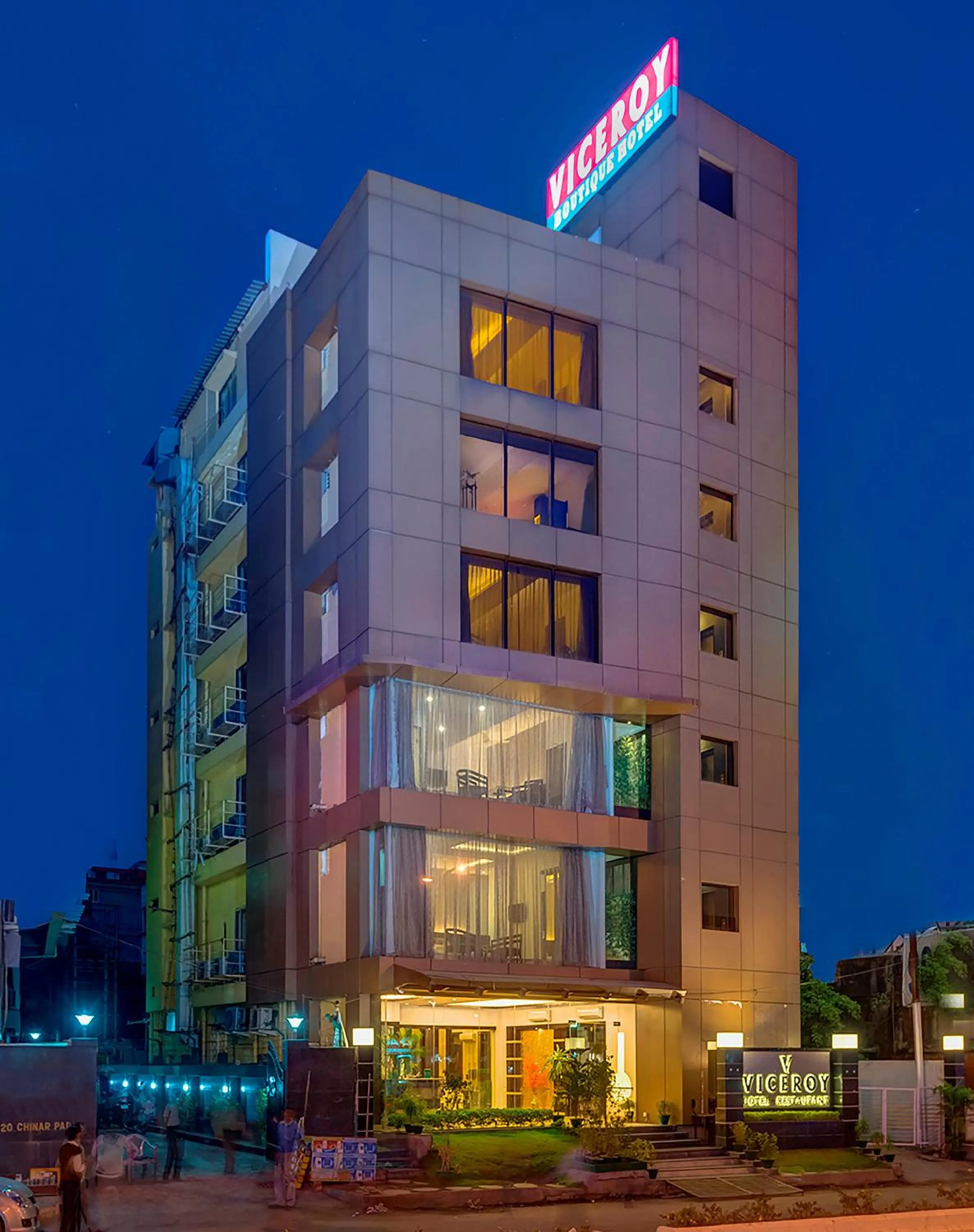 Facade/entrance in Viceroy Boutique Hotel