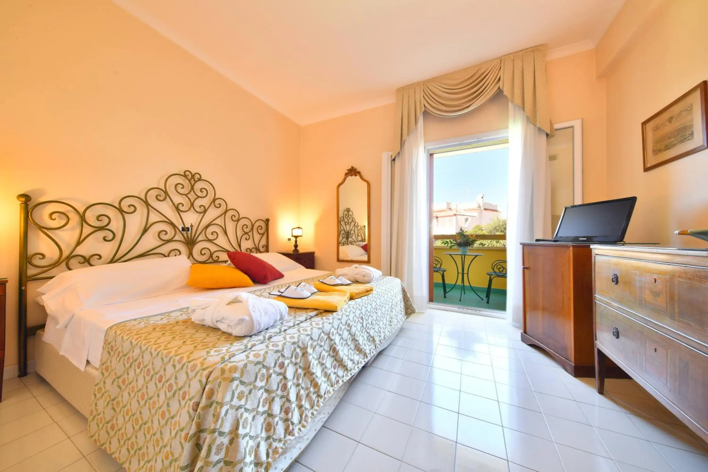 Superior Double or Twin Room in Grand Hotel Terme di Augusto Superior Double or Twin Room in Grand Hotel Terme di Augusto