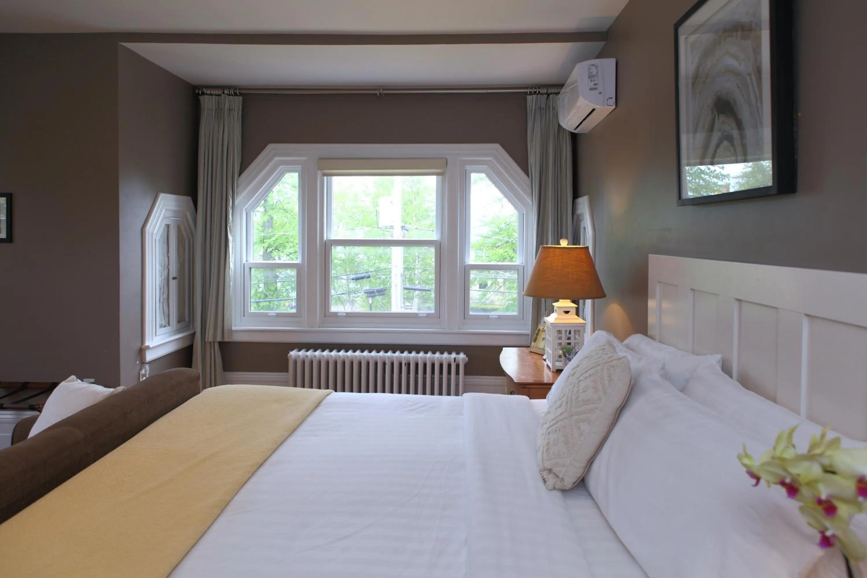 Bedroom, Bed in No 1 Grafton Inn