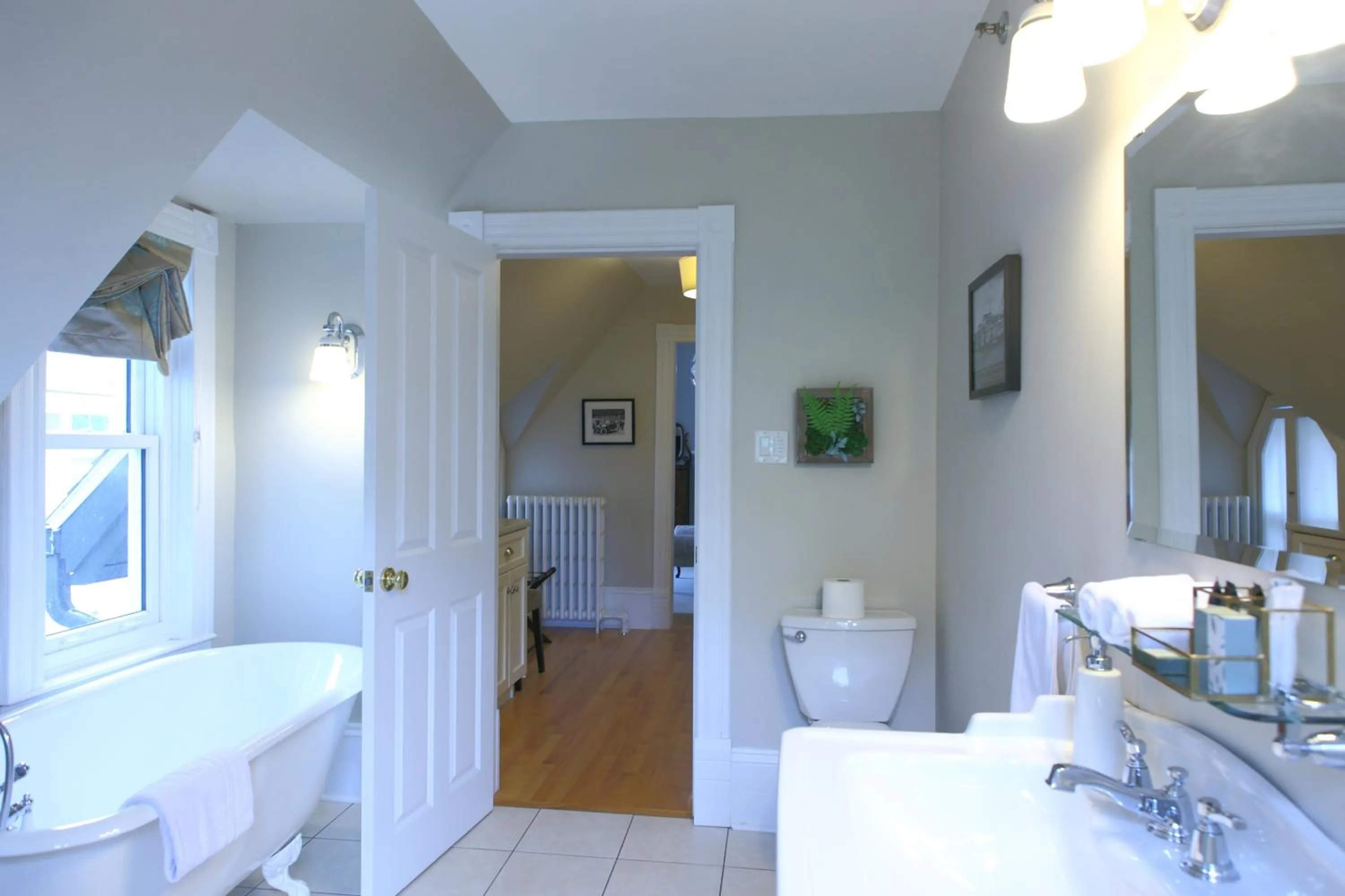 Bathroom in No 1 Grafton Inn