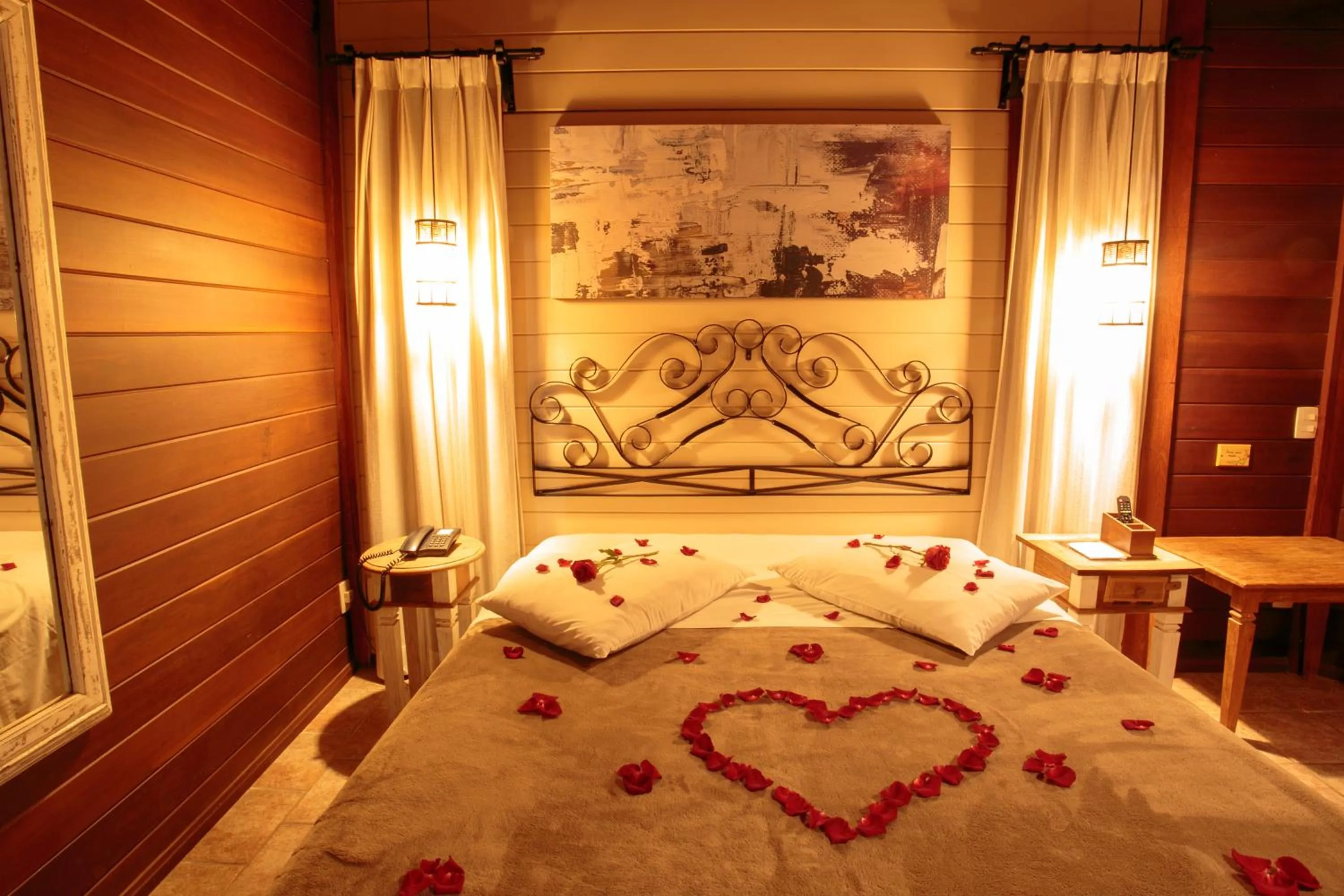 Property building, Bed in Pousada Varanda das Colinas