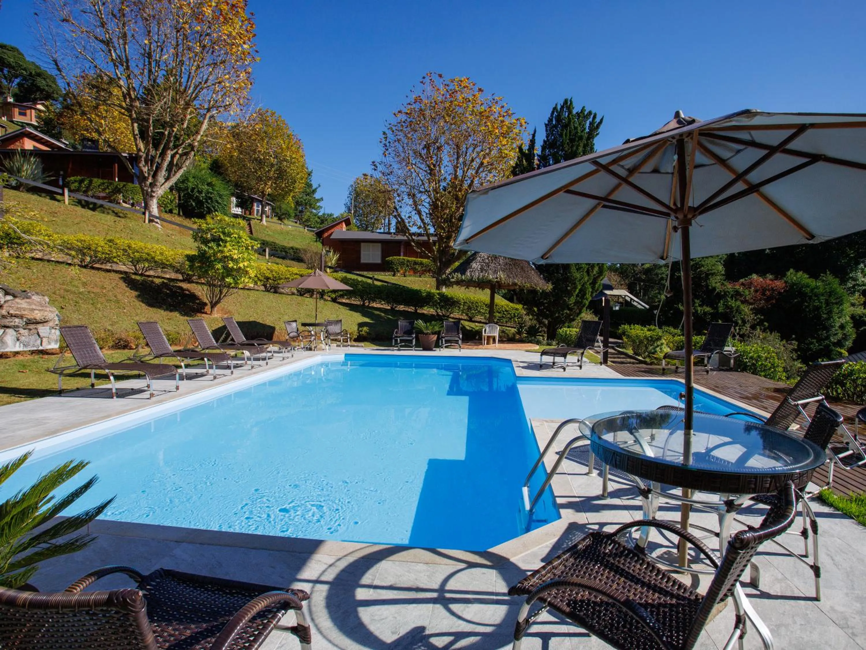 Swimming pool in Pousada Varanda das Colinas