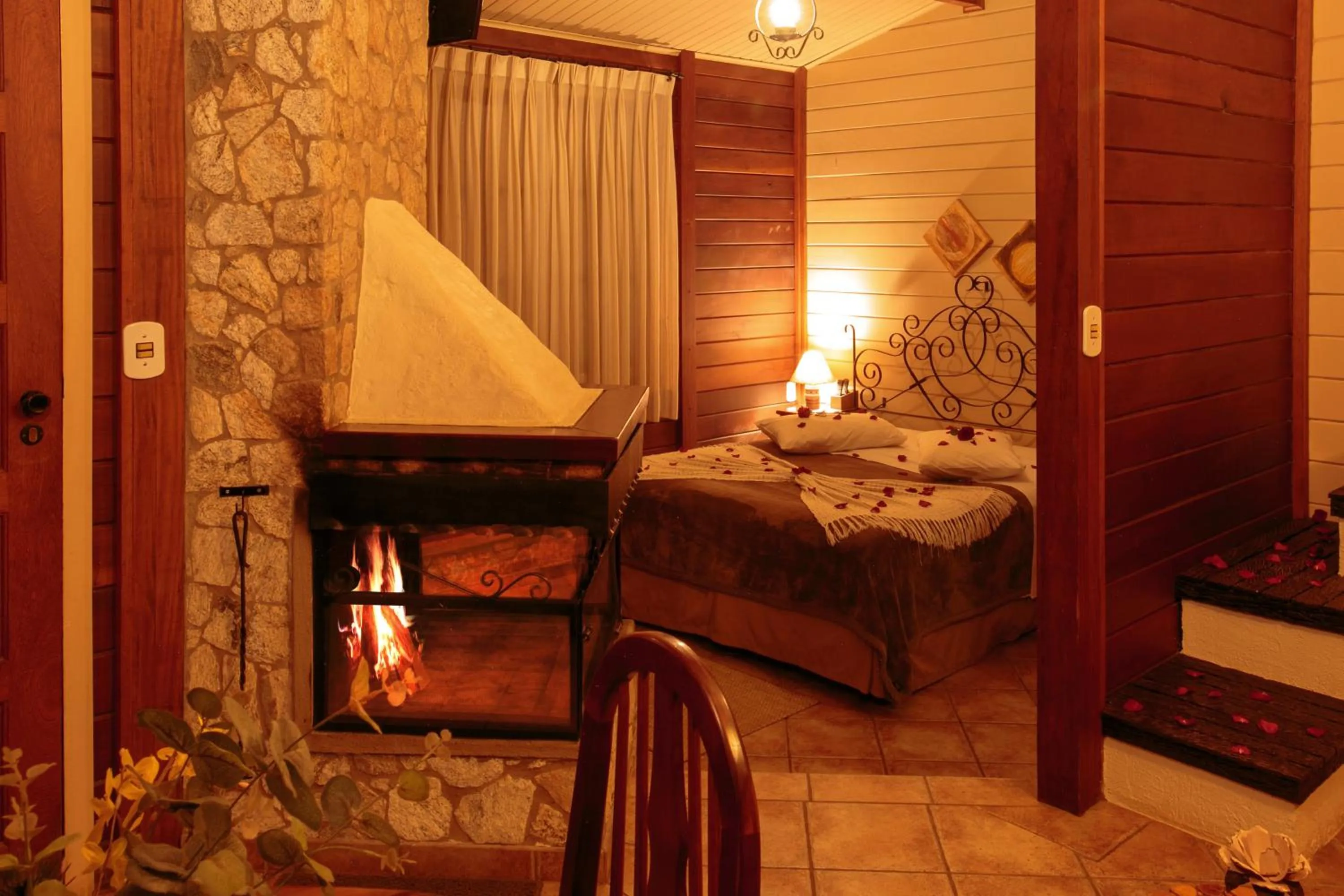 Property building, Bed in Pousada Varanda das Colinas