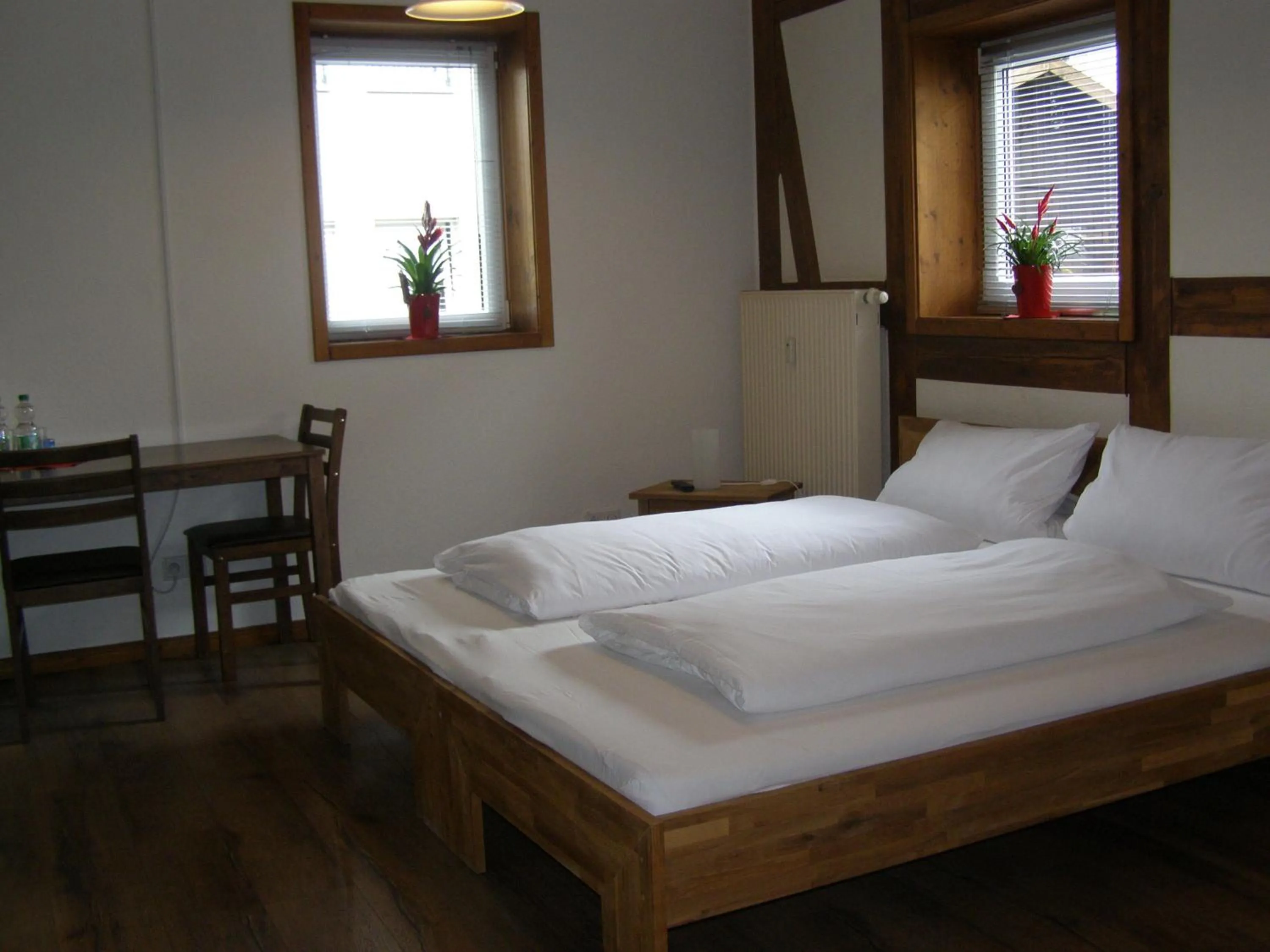 Photo of the whole room, Bed in Hotel Alt Vinnhorst