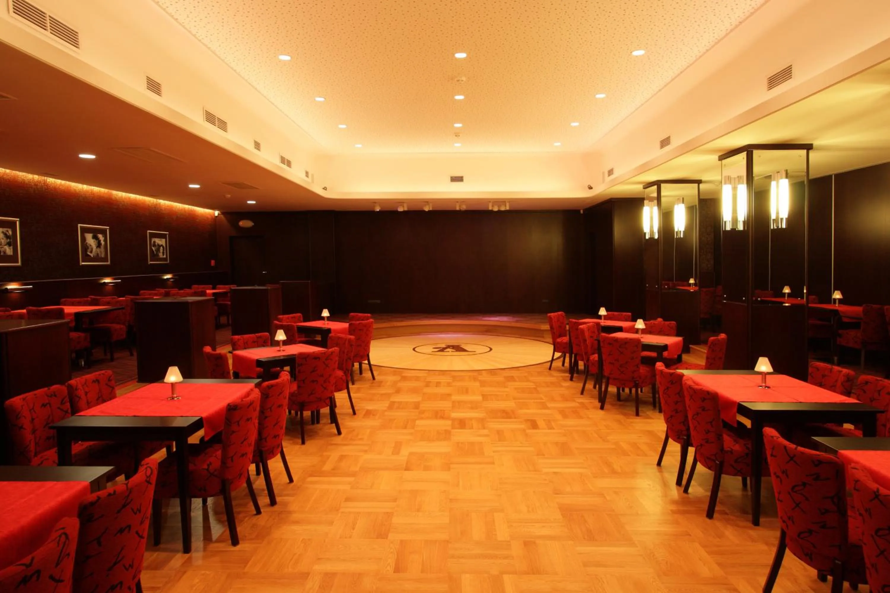 Restaurant/places to eat in Alexandria Spa & Wellness Hotel