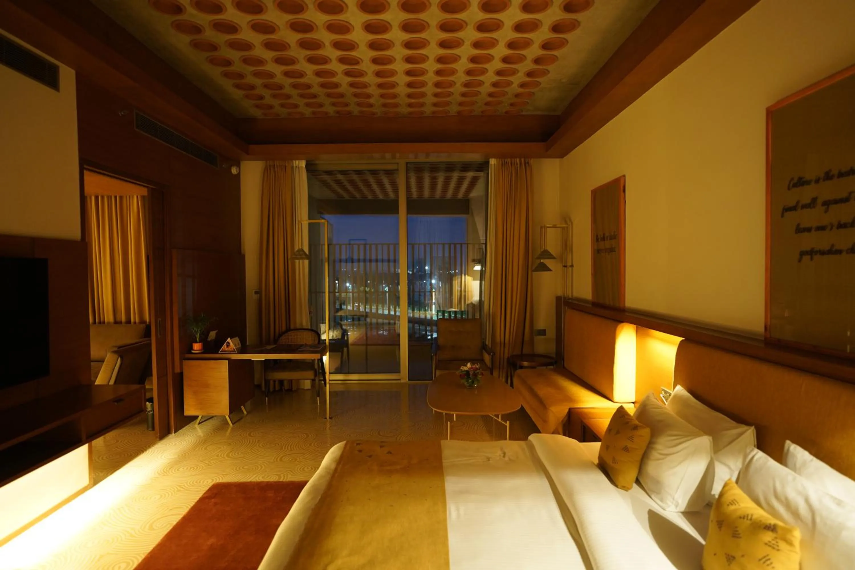 Bedroom, Bed in The Centrum