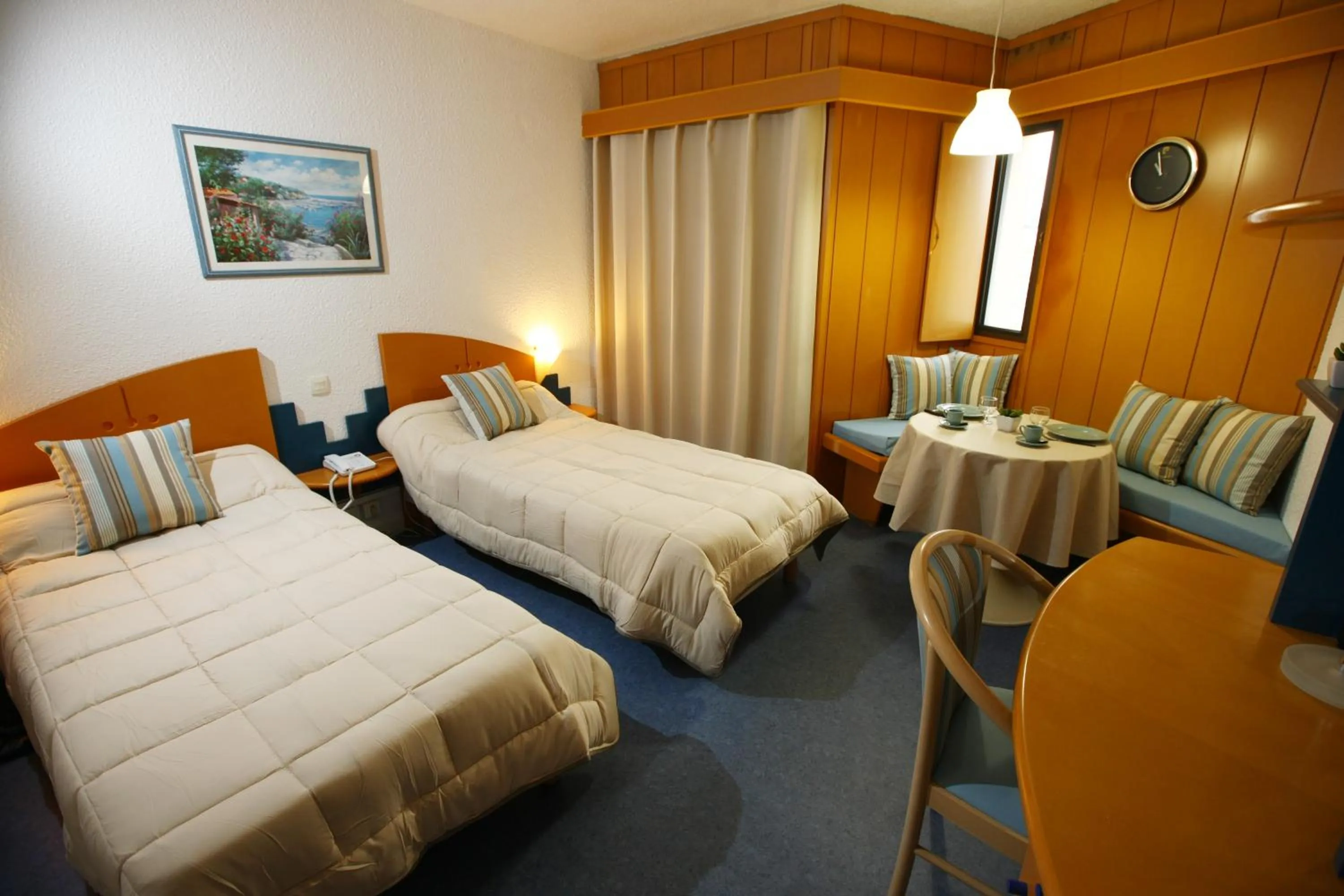 Photo of the whole room in Thermotel