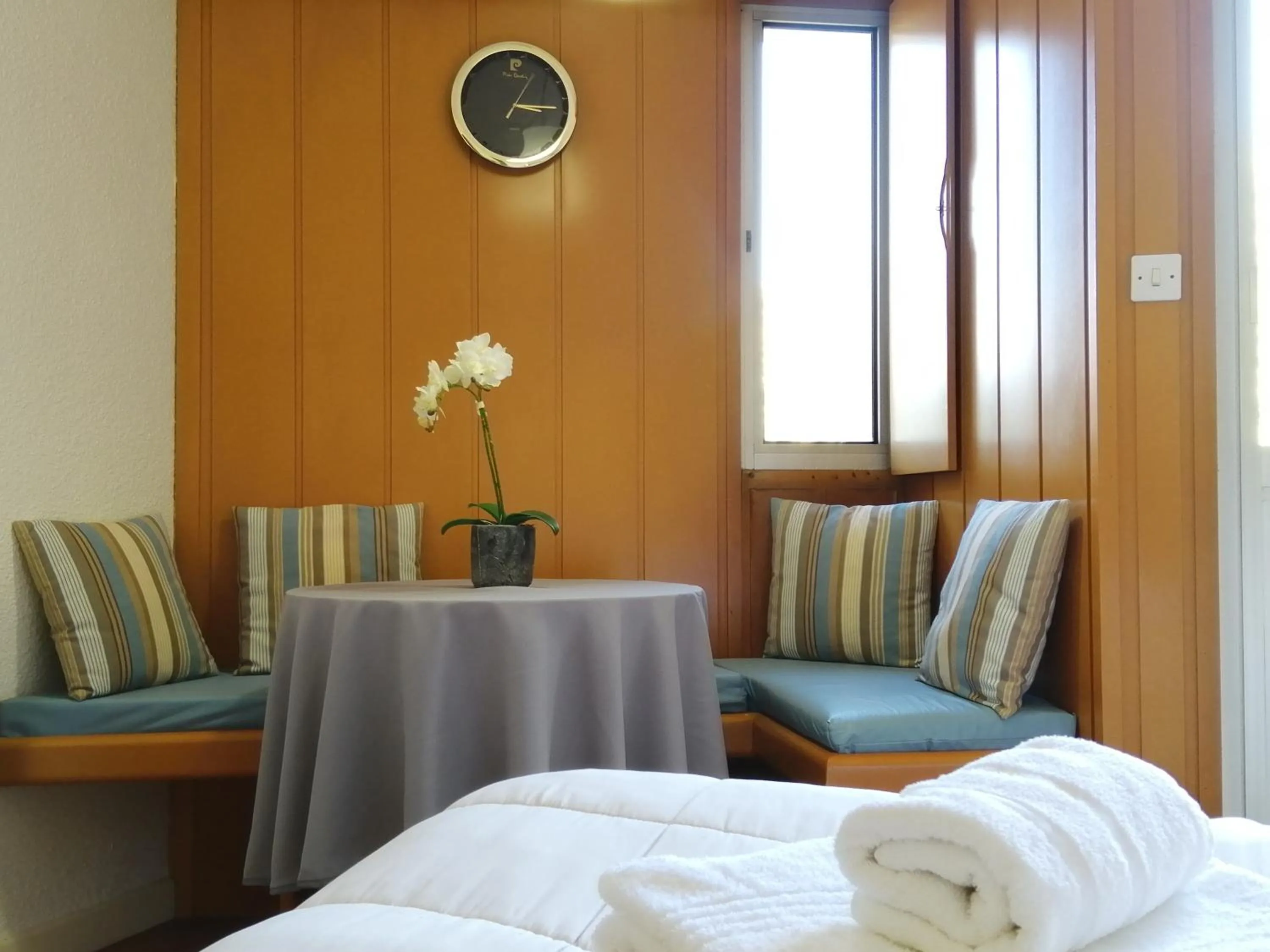 Seating area in Thermotel