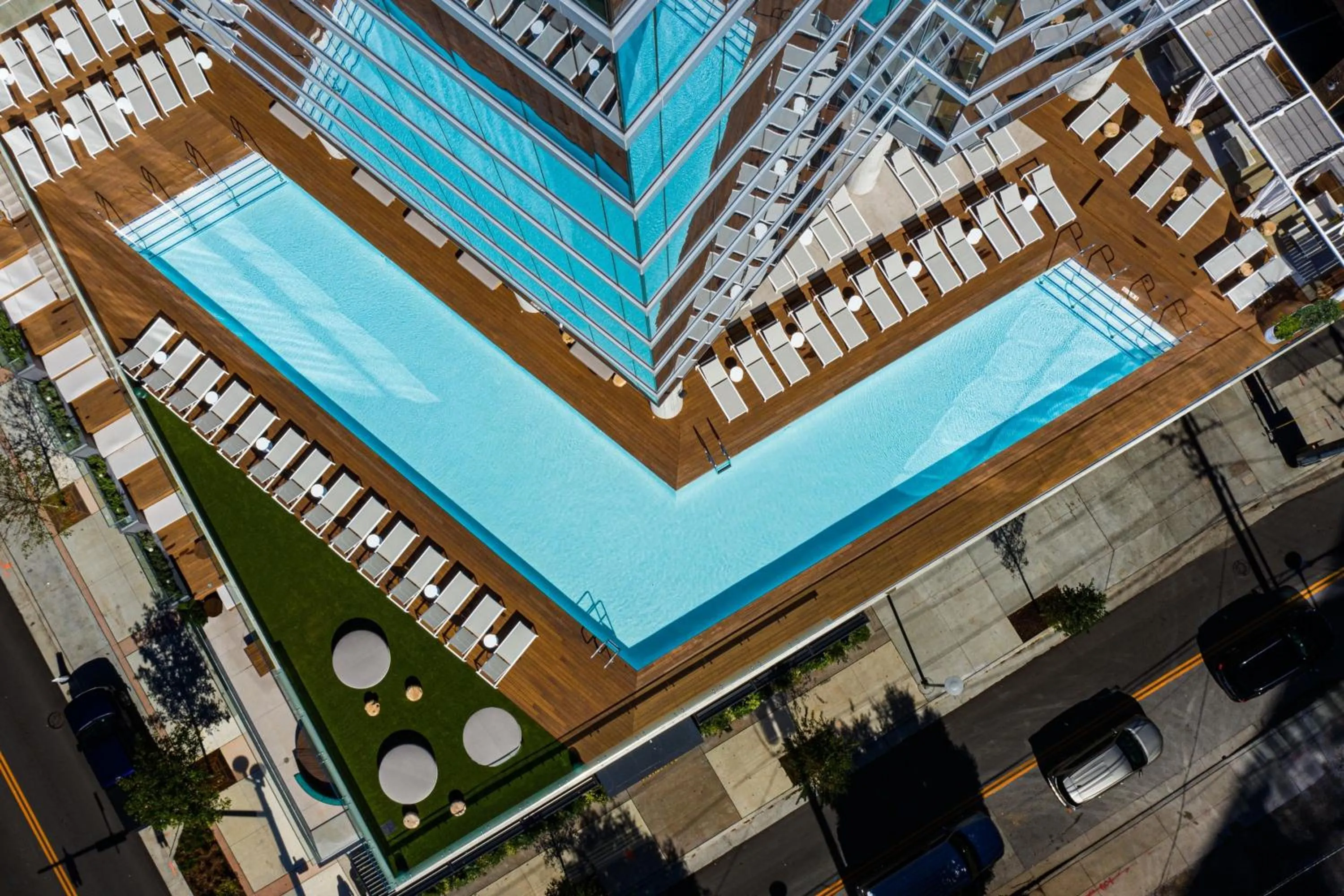 Swimming pool in W Nashville