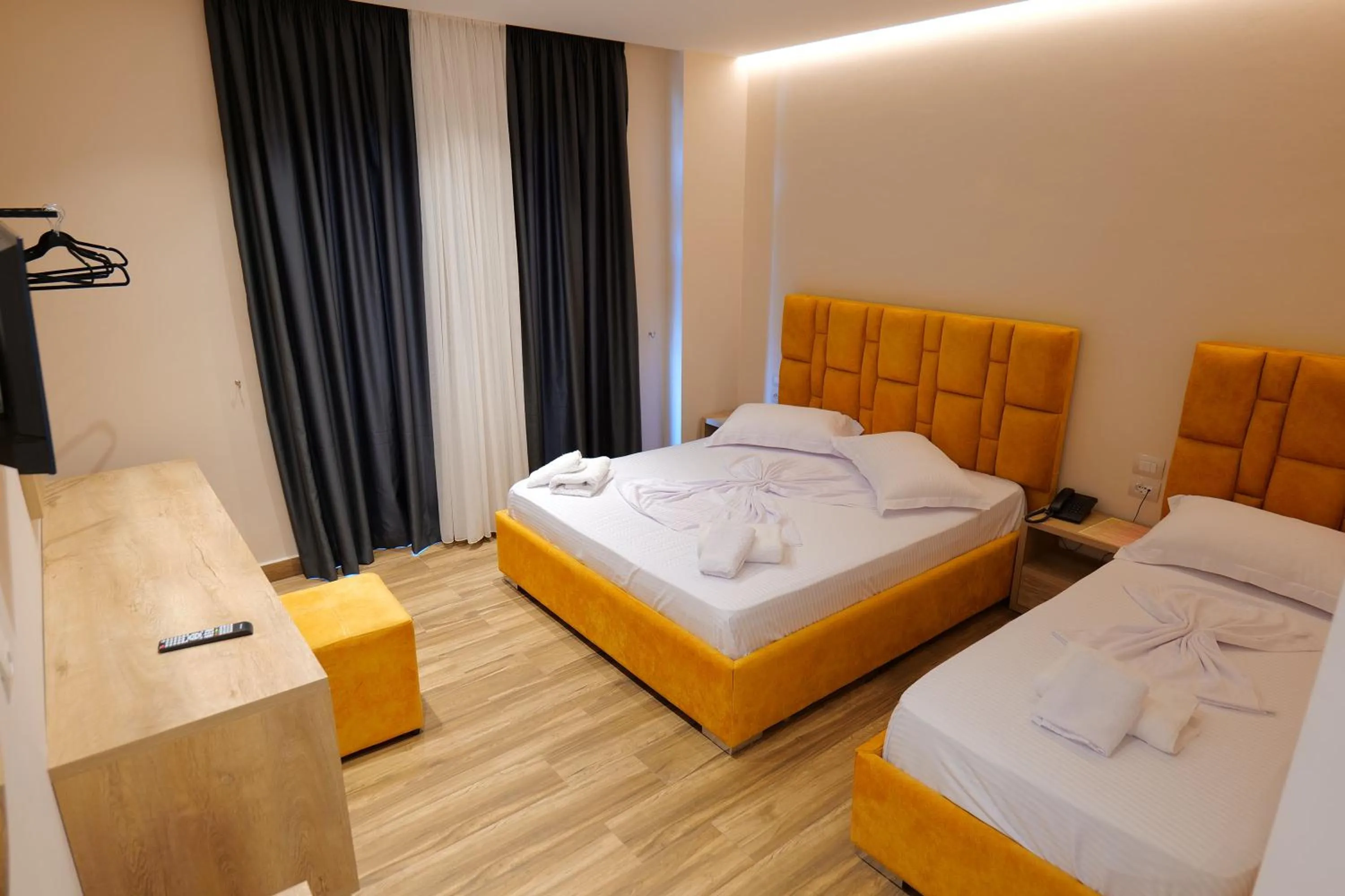 Bed in Hotel Alexander