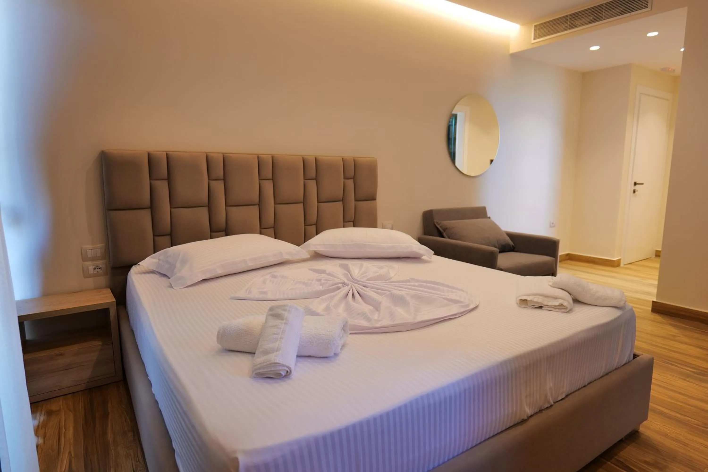 Bed in Hotel Alexander