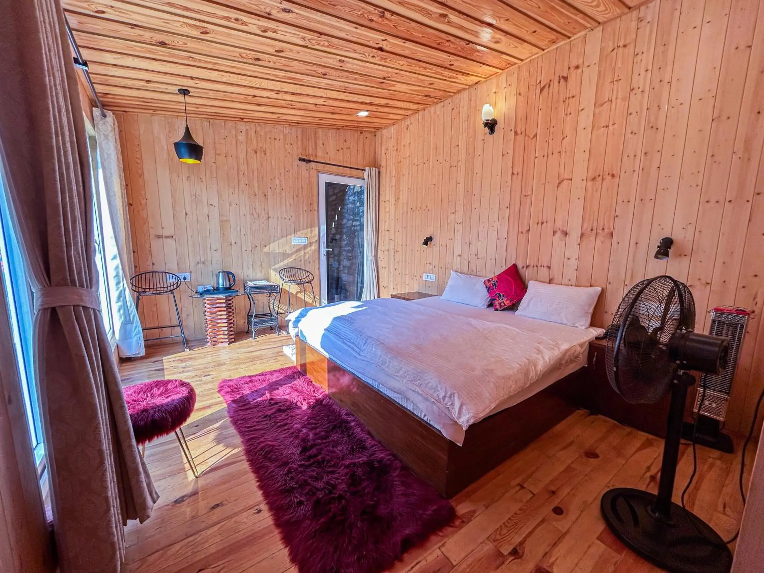 Queen Room in THEHIMALAYANLIVING WHISTLING PINES Queen Room in THEHIMALAYANLIVING WHISTLING PINES