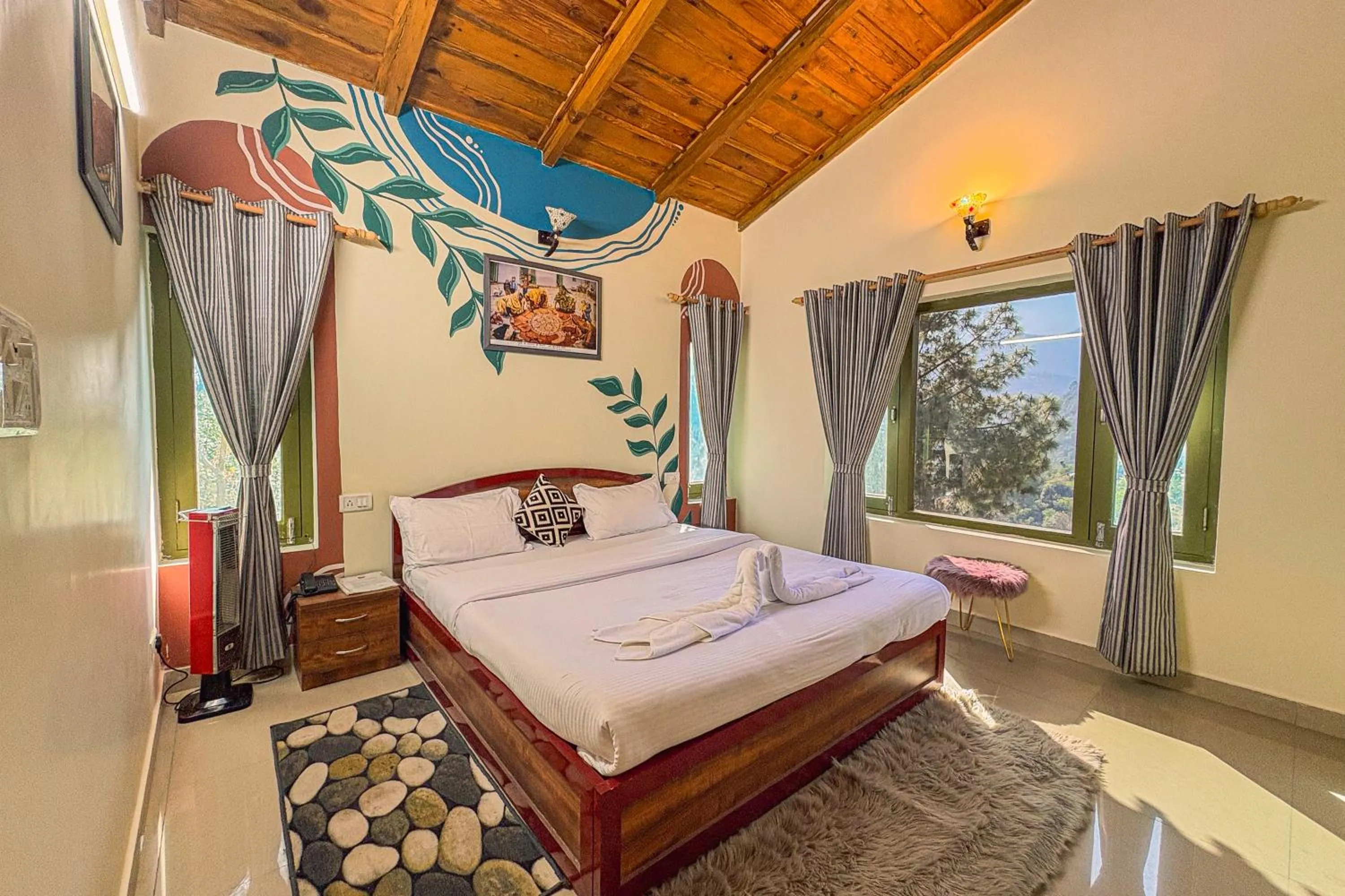 Bedroom, Bed in THEHIMALAYANLIVING WHISTLING PINES
