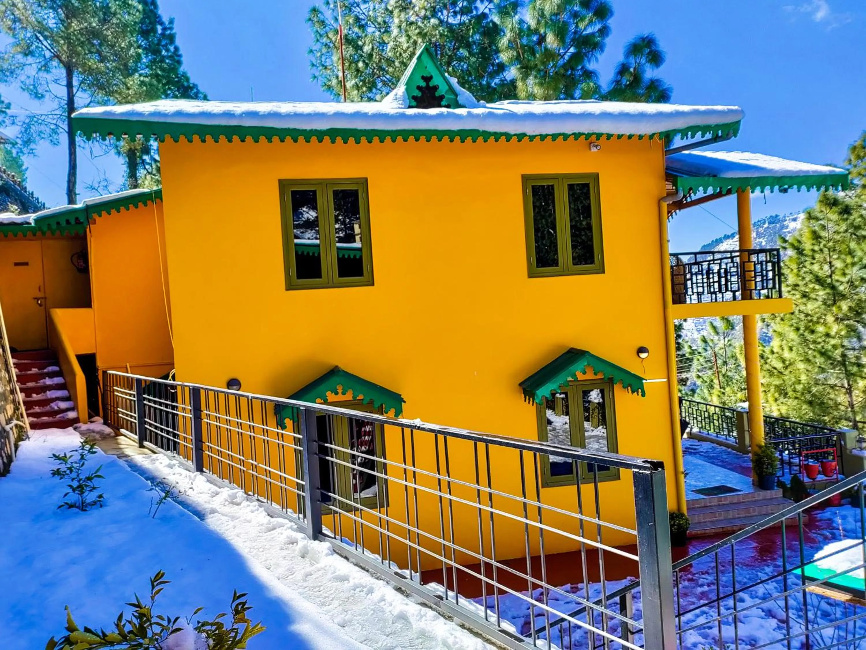 Property building in THEHIMALAYANLIVING WHISTLING PINES