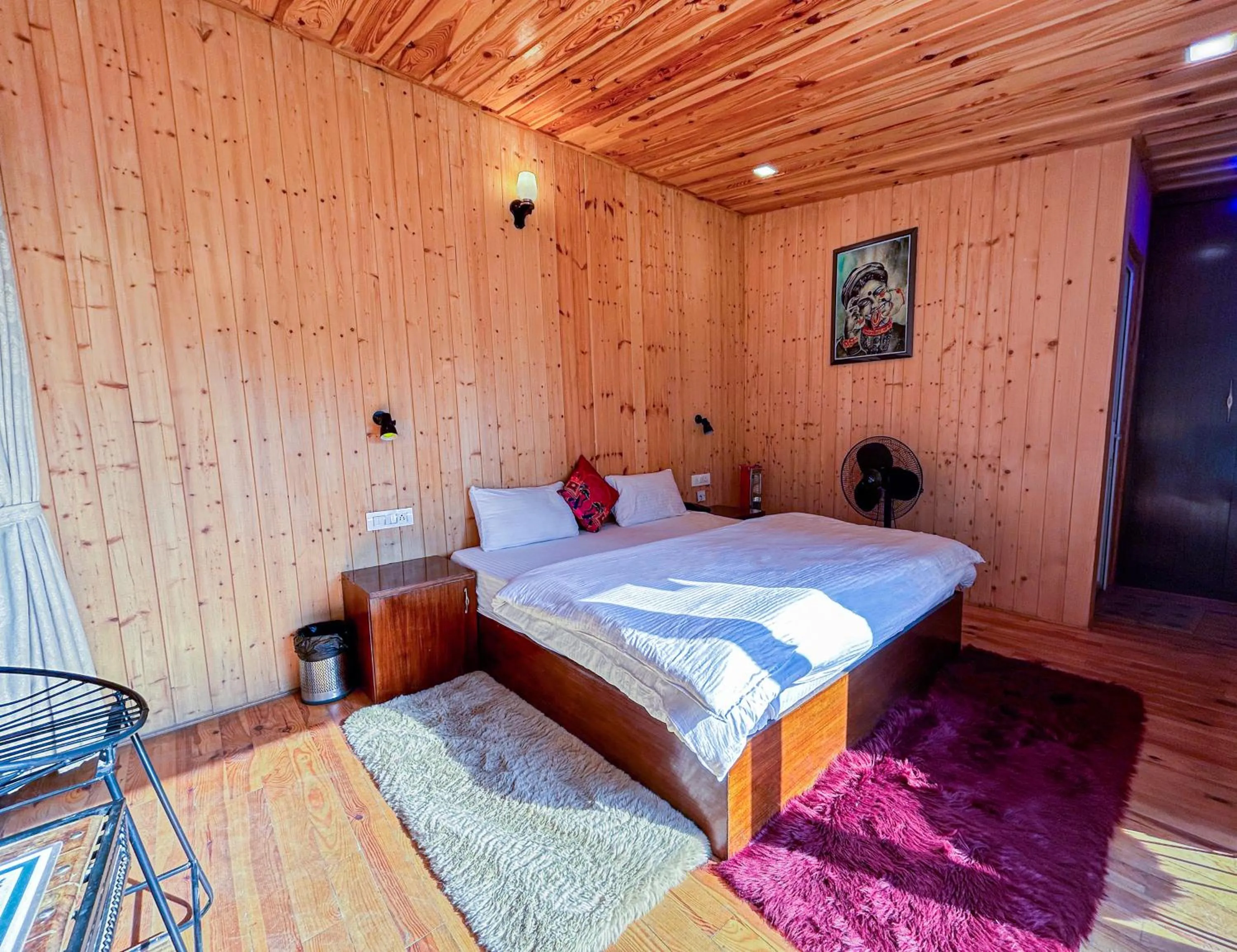 Bedroom, Bed in THEHIMALAYANLIVING WHISTLING PINES