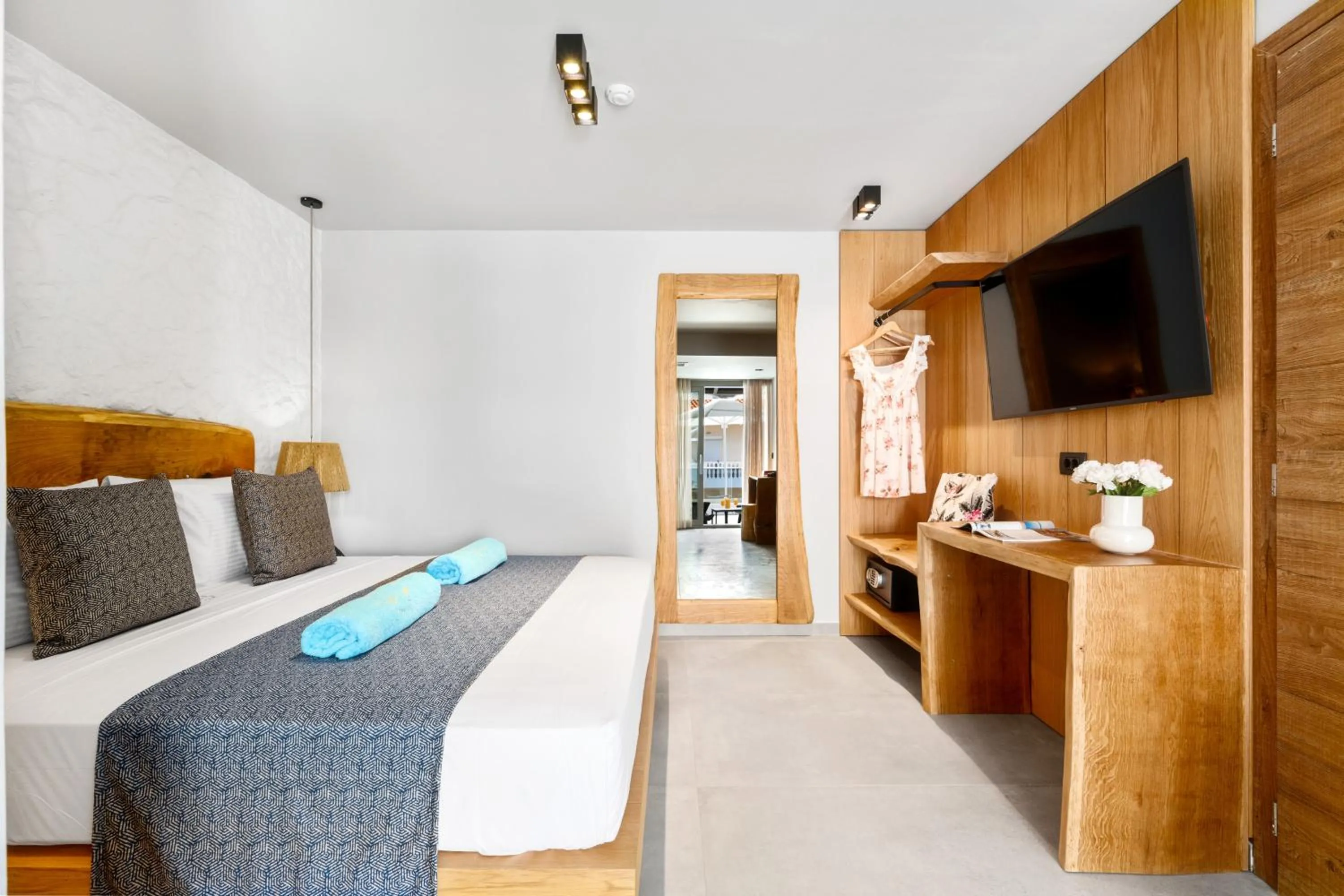 Photo of the whole room, Bed in Emily's Luxury Suites