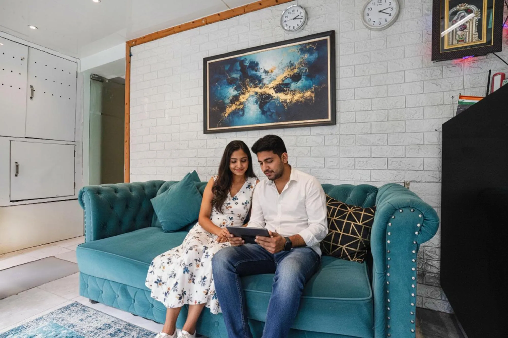 Seating area in Via Twigo Inn