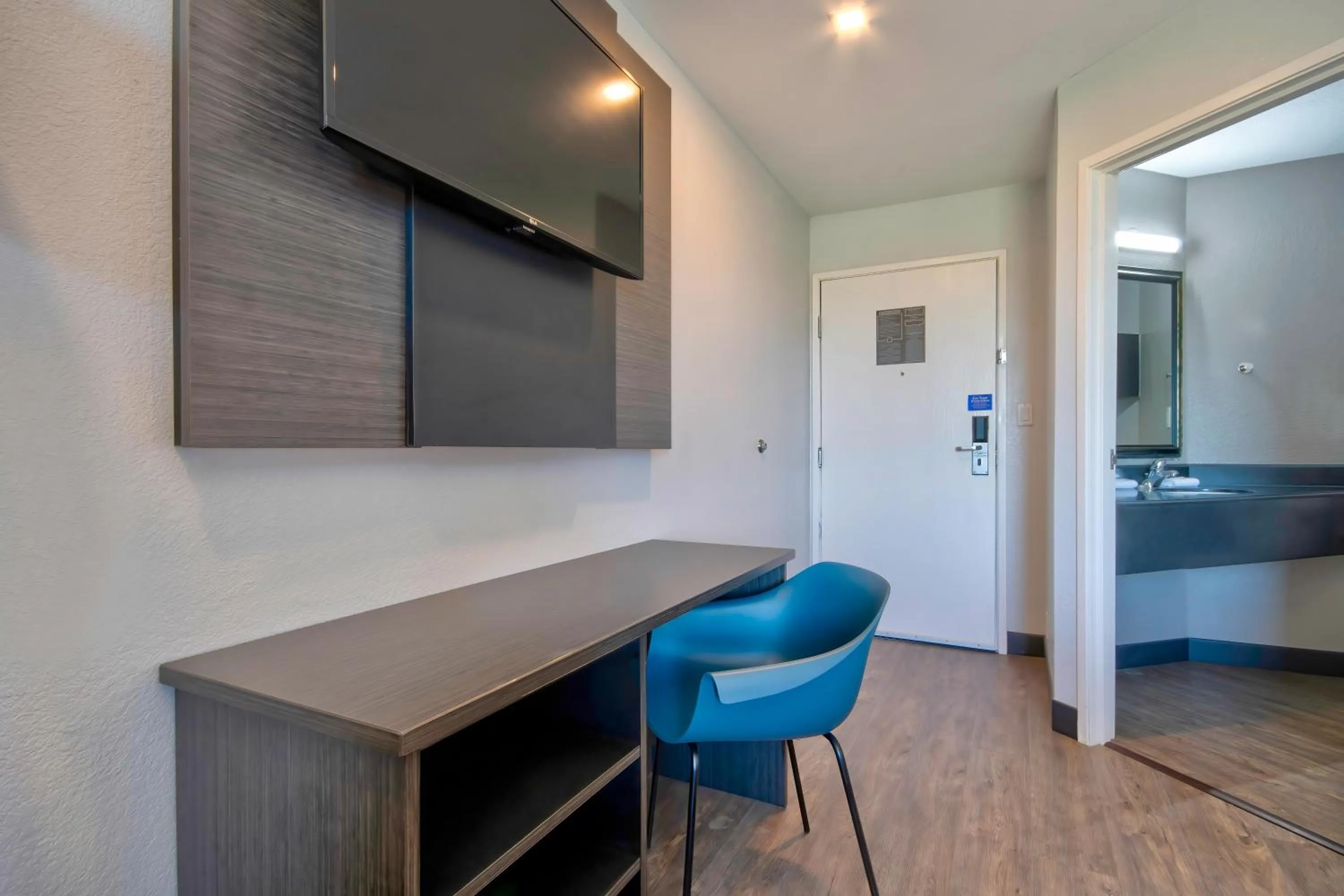 Bedroom in Motel 6-Harlingen, TX