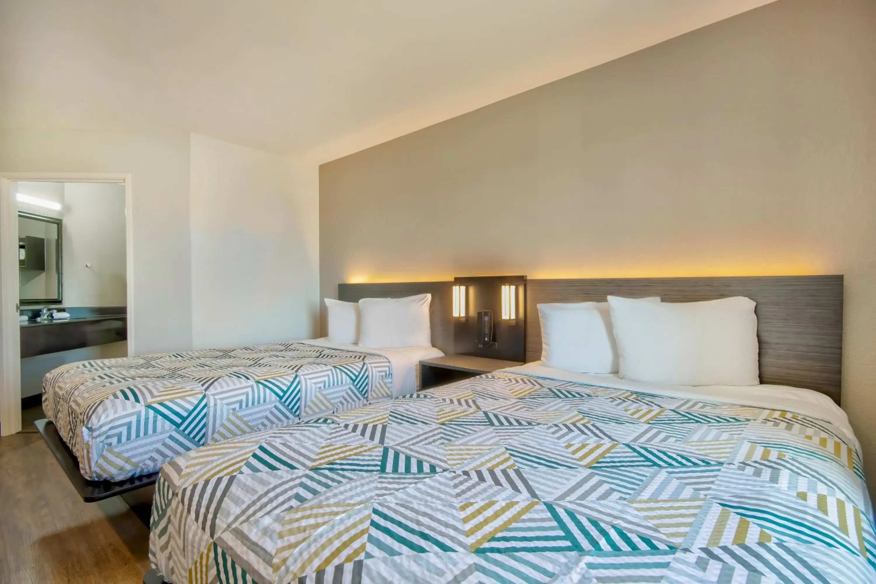 Quadruple Room - Non-Smoking in Motel 6-Harlingen, TX Quadruple Room - Non-Smoking in Motel 6-Harlingen, TX