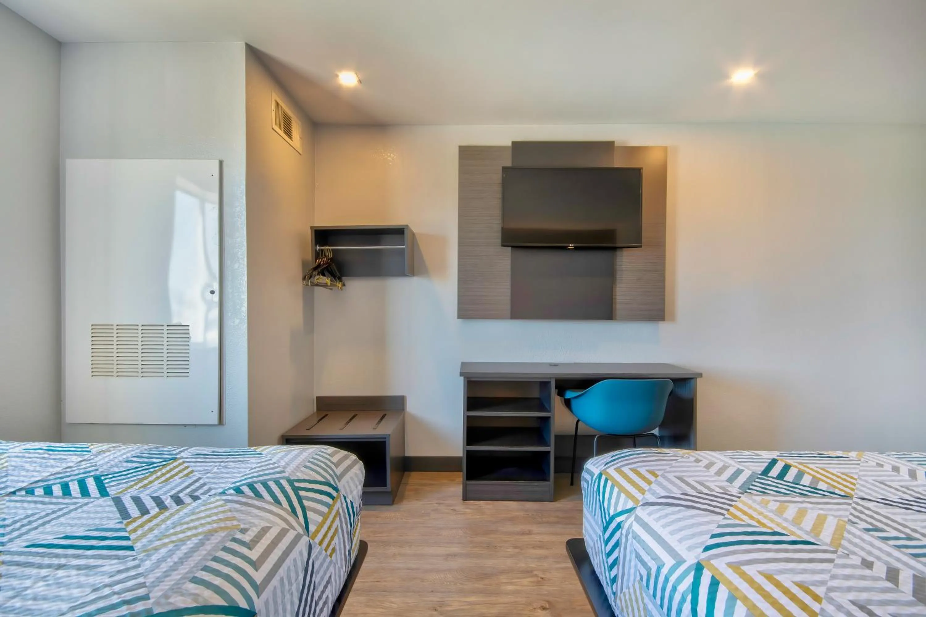 Bedroom, Bed in Motel 6-Harlingen, TX