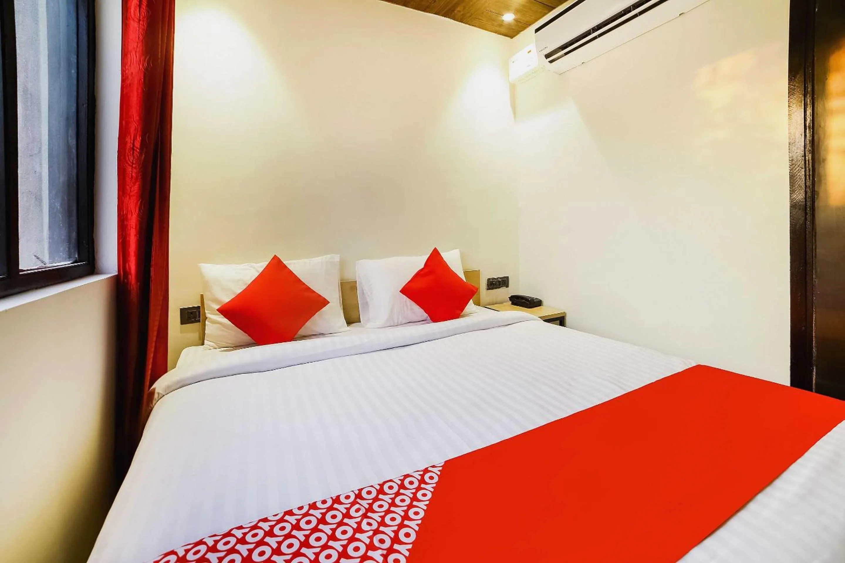 Bedroom, Bed in Hotel O Ashirwad home Near Pitampura