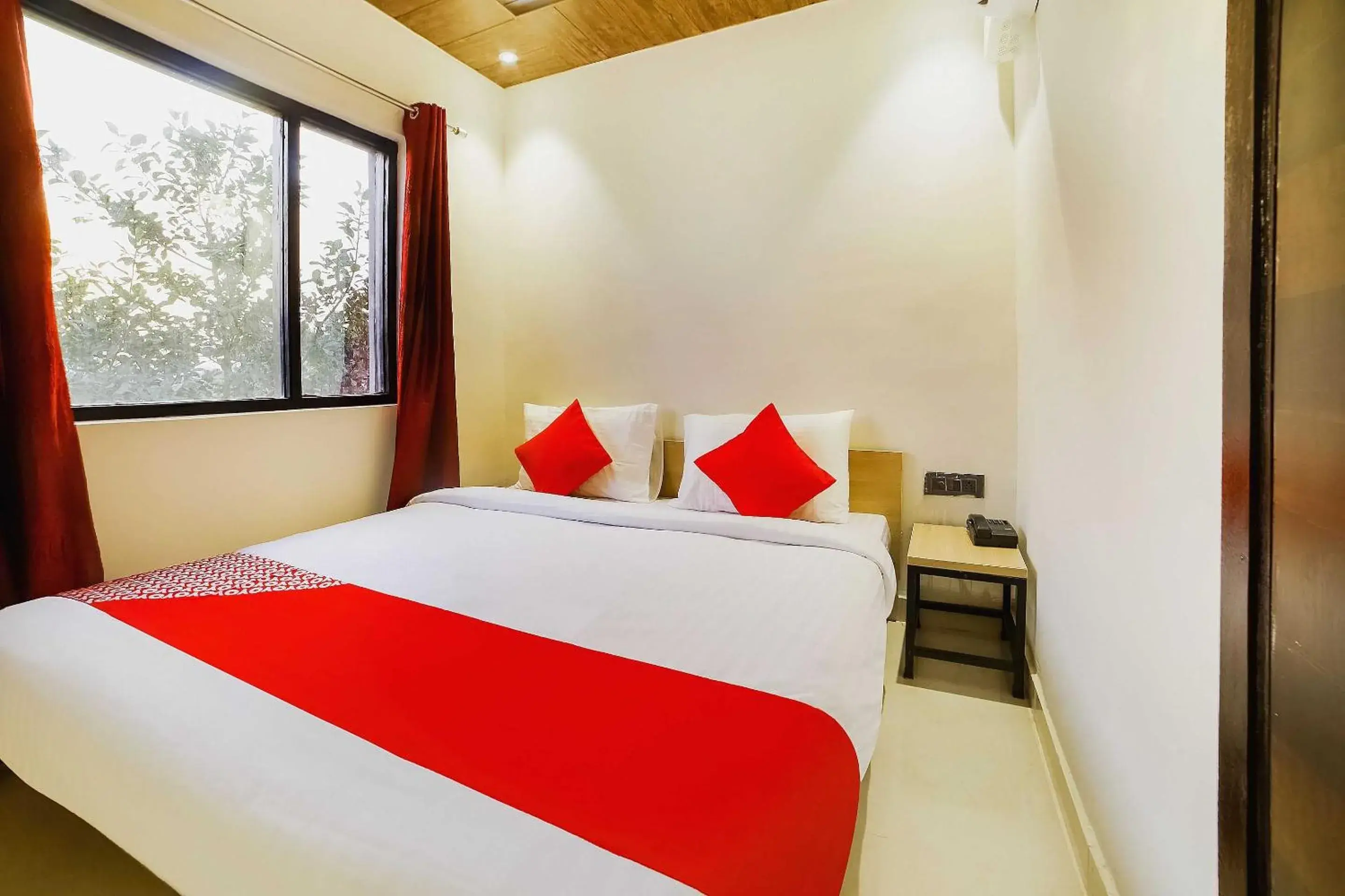 Standard Double Room - single occupancy in Hotel O Ashirwad home Near Pitampura Standard Double Room - single occupancy in Hotel O Ashirwad home Near Pitampura